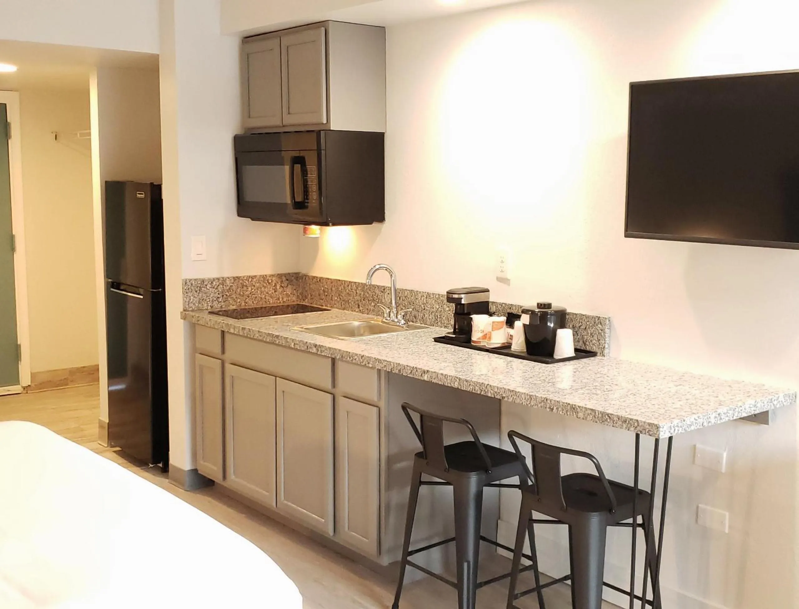 Suburban Studios Williamsburg Central