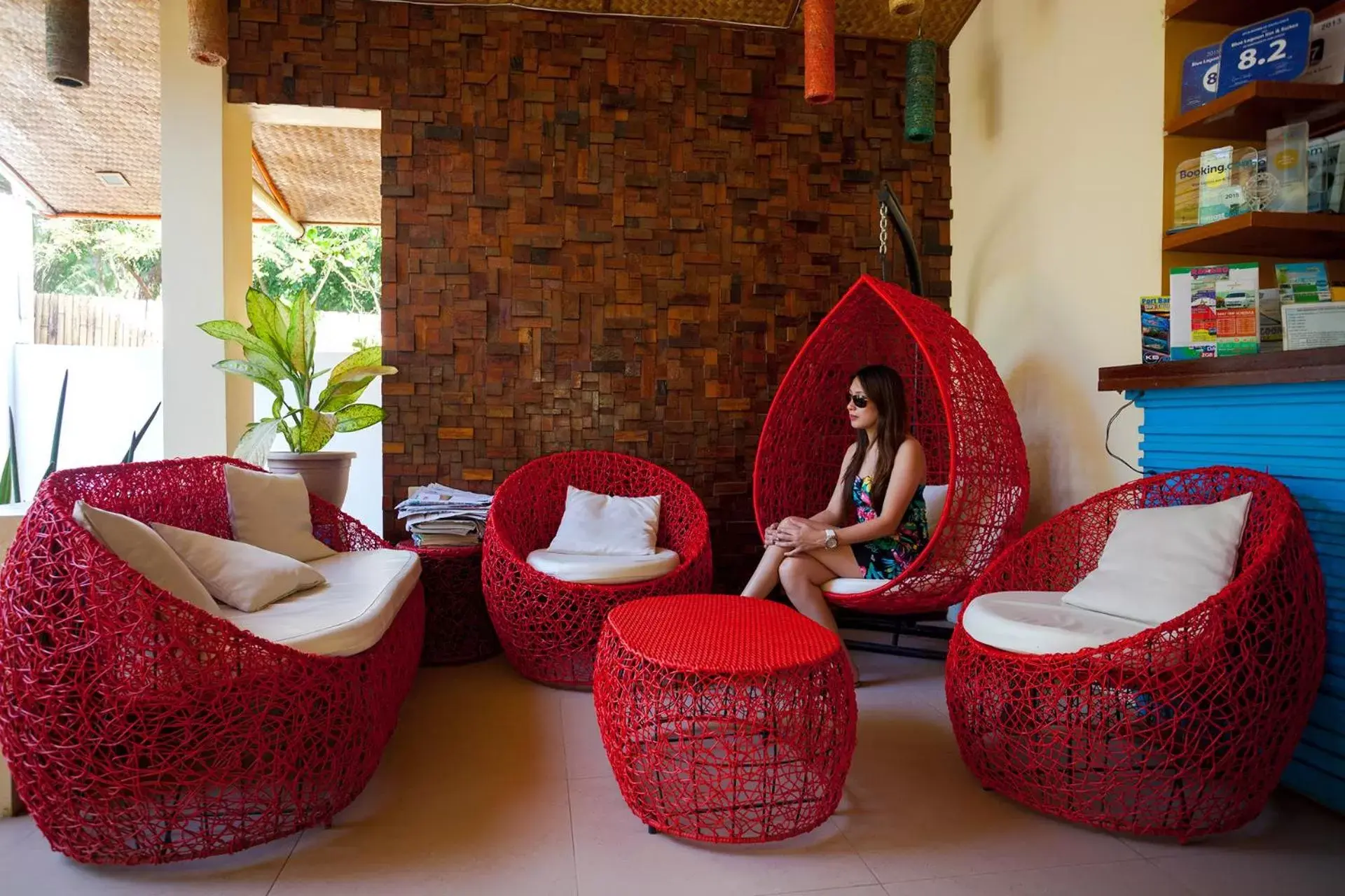 Lounge or bar in Blue Lagoon Inn & Suites Lounge or bar in Blue Lagoon Inn & Suites