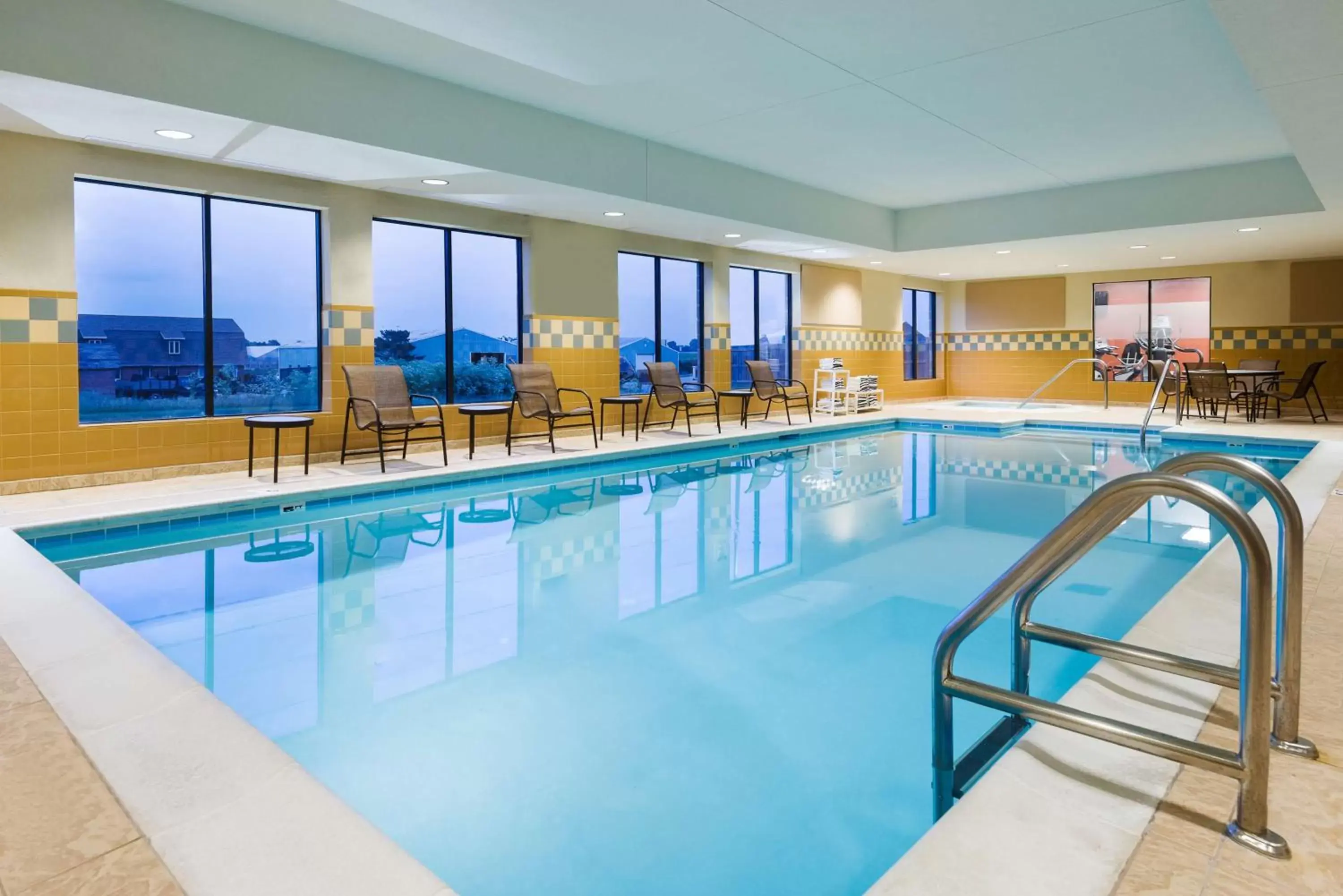 Pool view, Swimming Pool in Hampton Inn and Suites Peoria at Grand Prairie