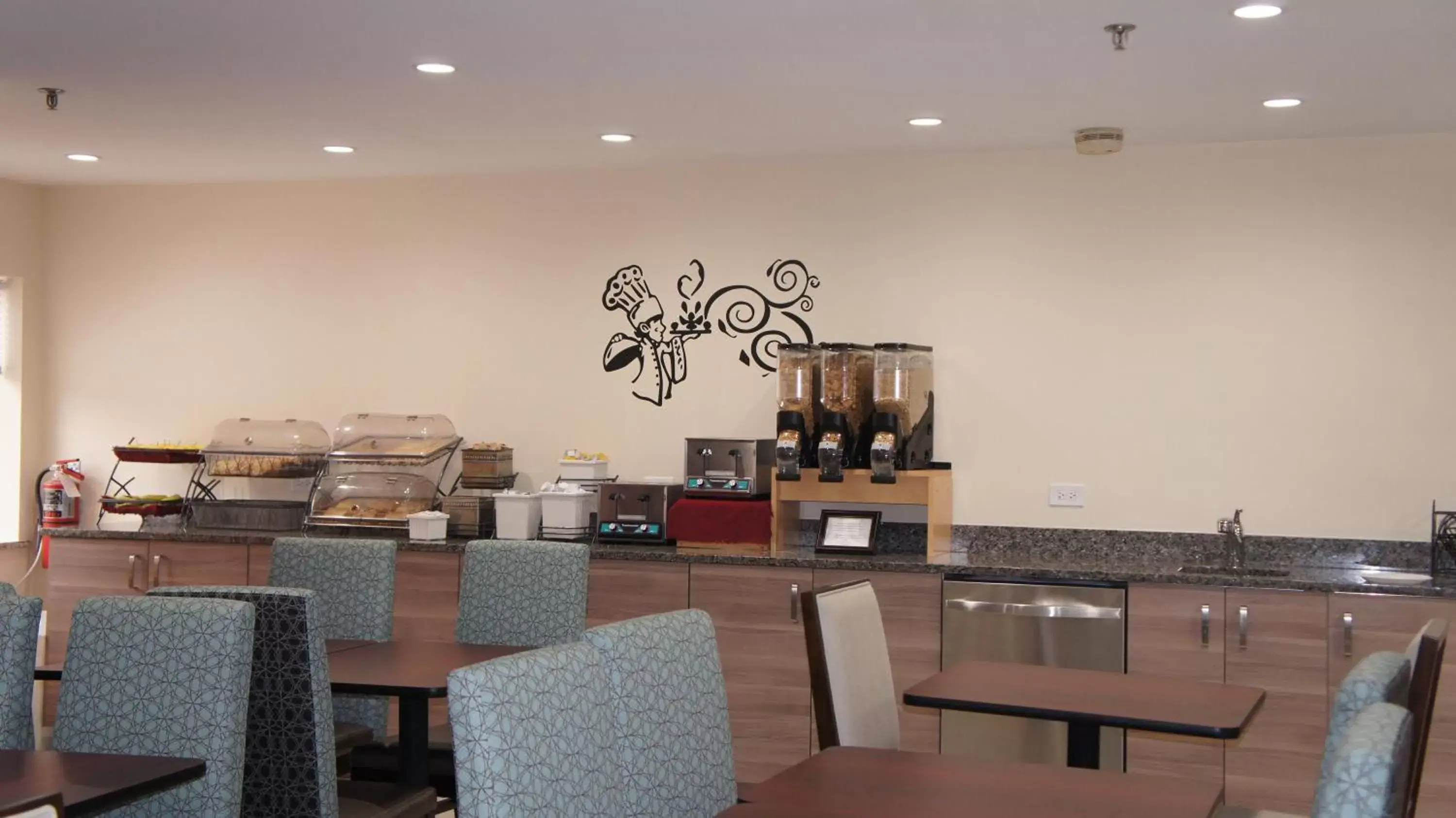 Food and drinks in Baymont by Wyndham Chicago/Alsip Food and drinks in Baymont by Wyndham Chicago/Alsip