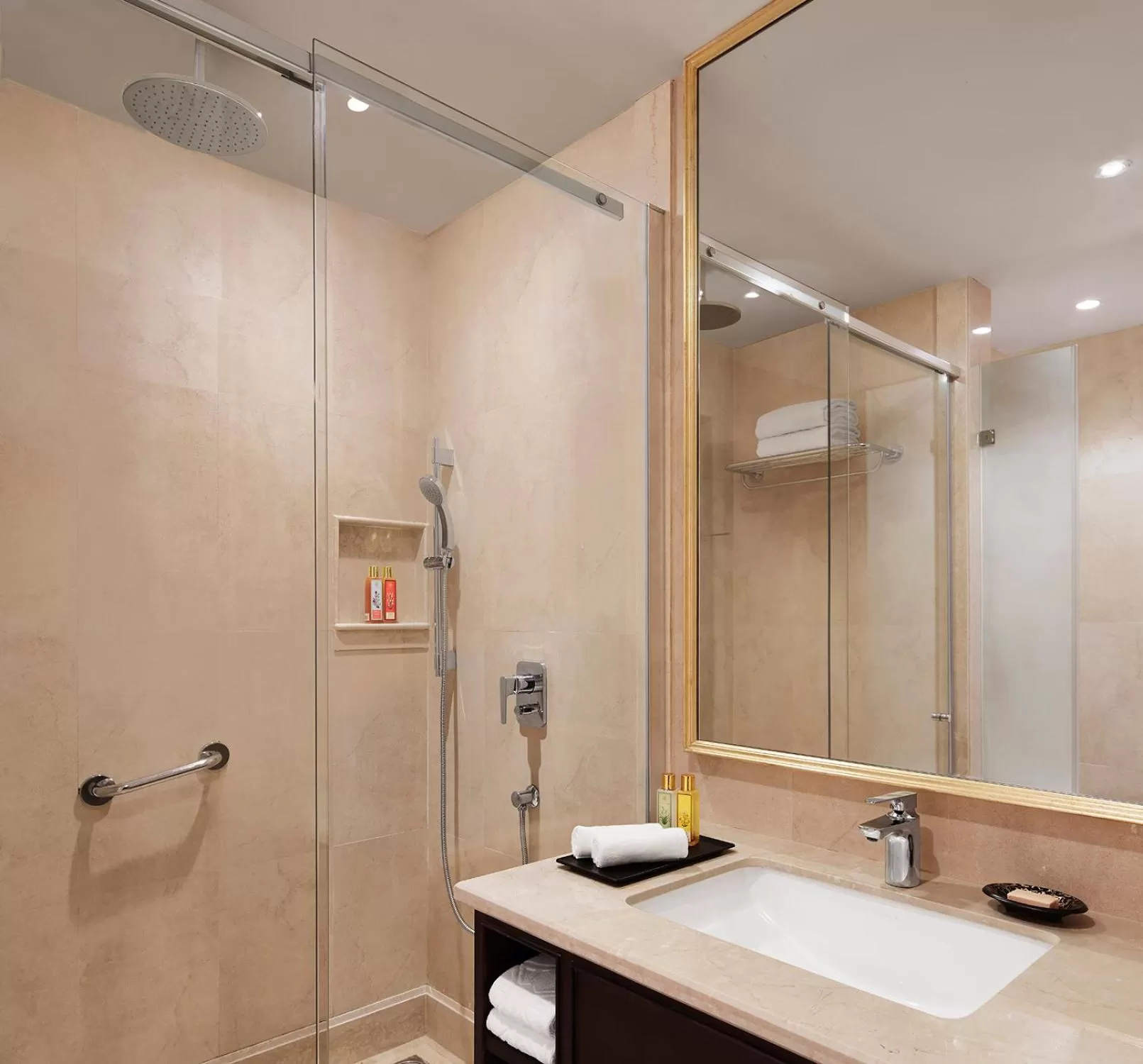 Shower in Taj Tirupati