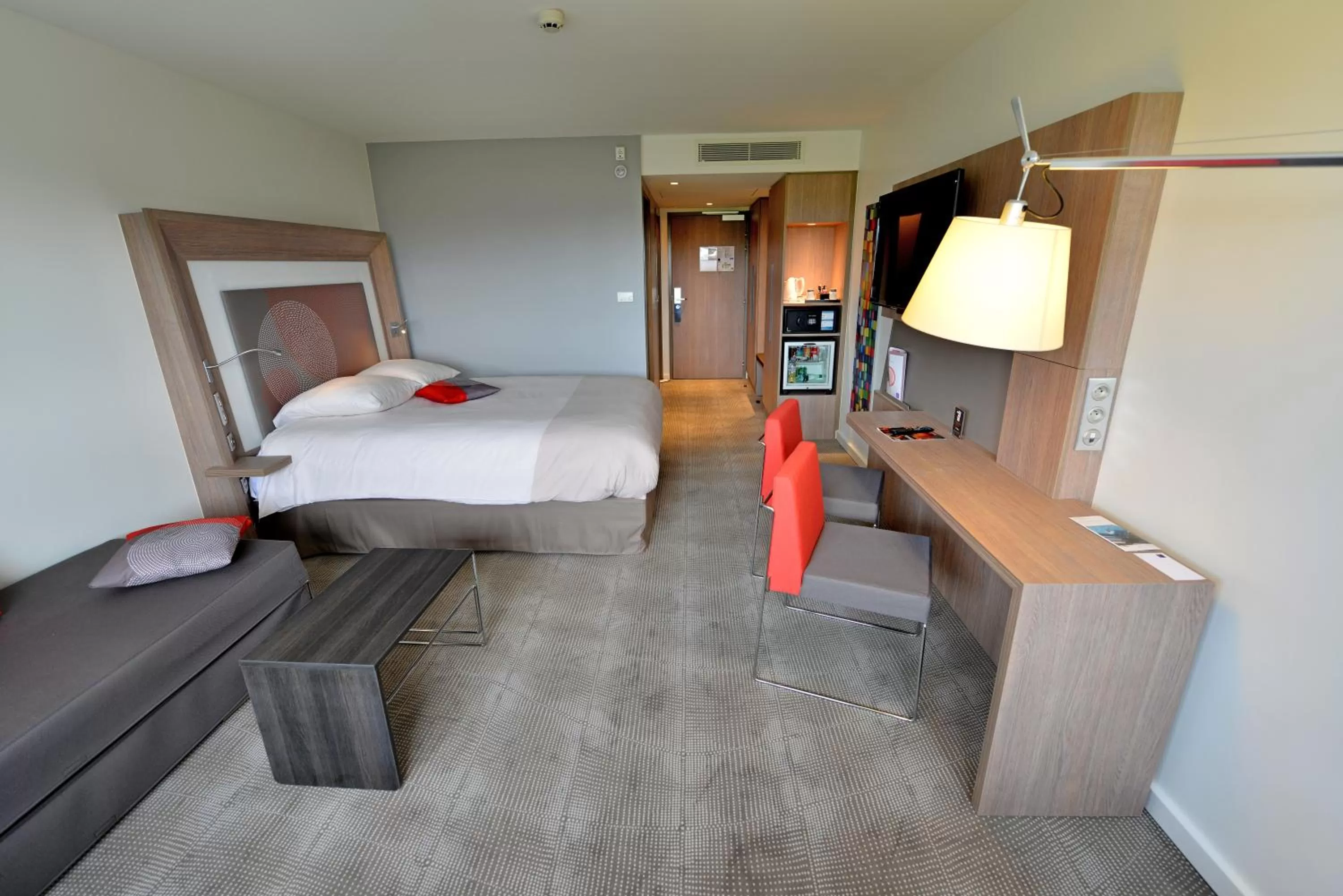 Photo of the whole room, Bed in Novotel Clermont-Ferrand