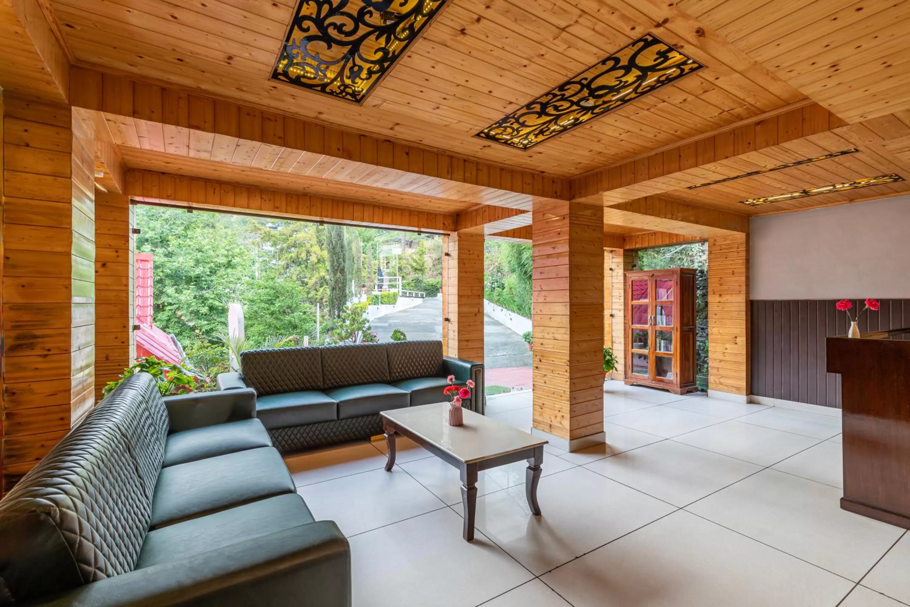 Facade/entrance, Seating Area in Country Inn Maple Resort Chail
