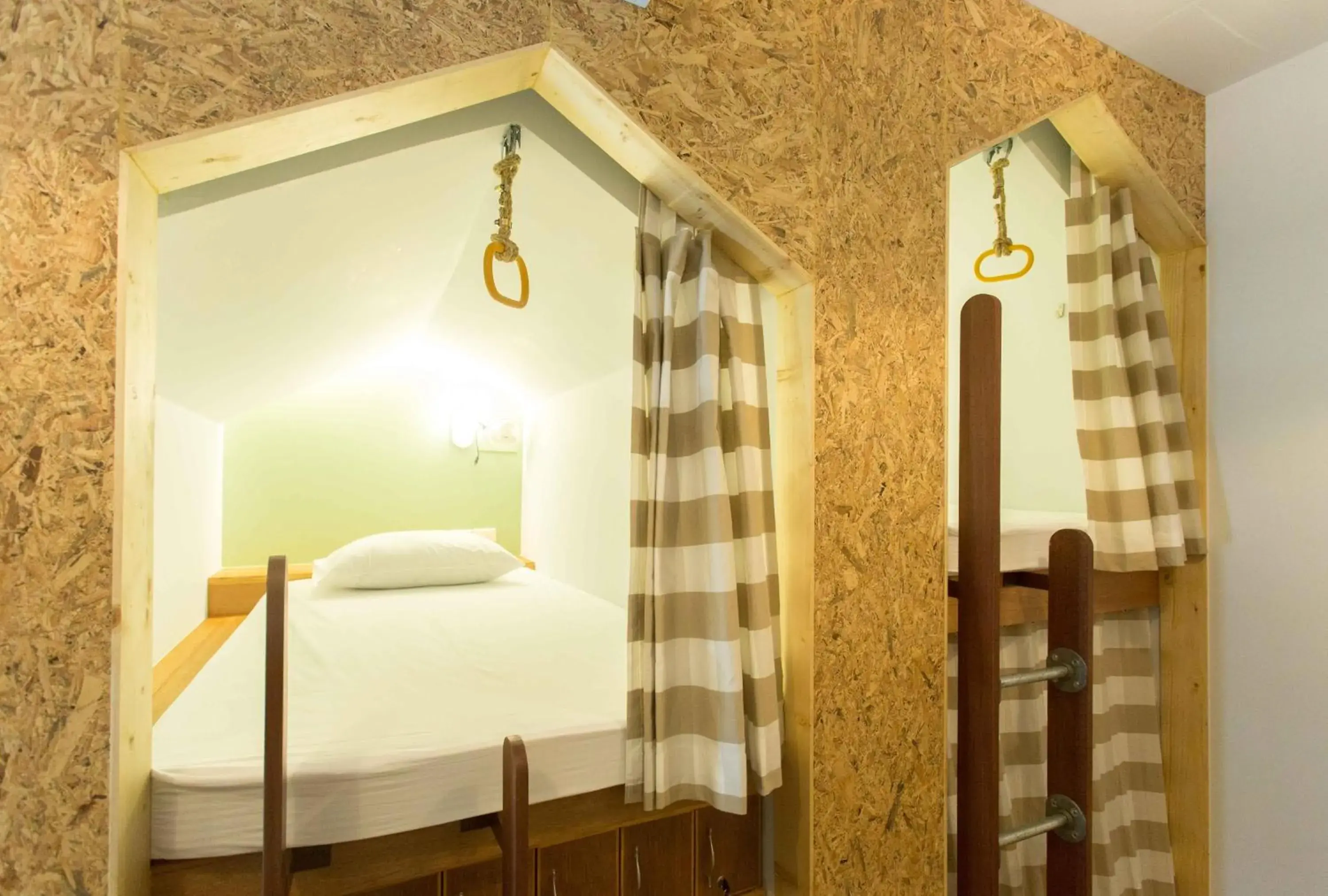 Bedroom, Bed in Barn & Bed Hostel
