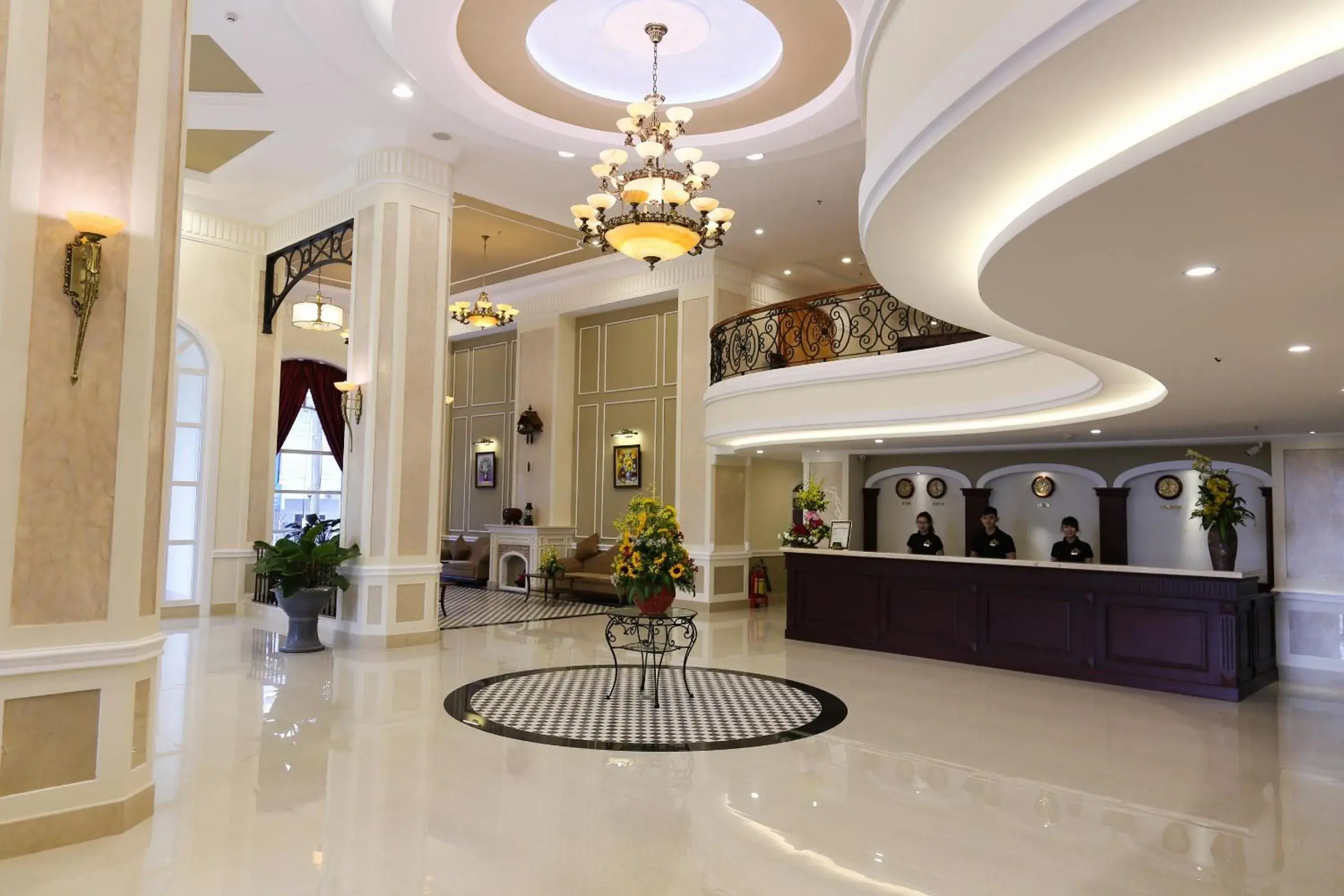 Staff, Lobby/Reception in Iris Dalat Hotel