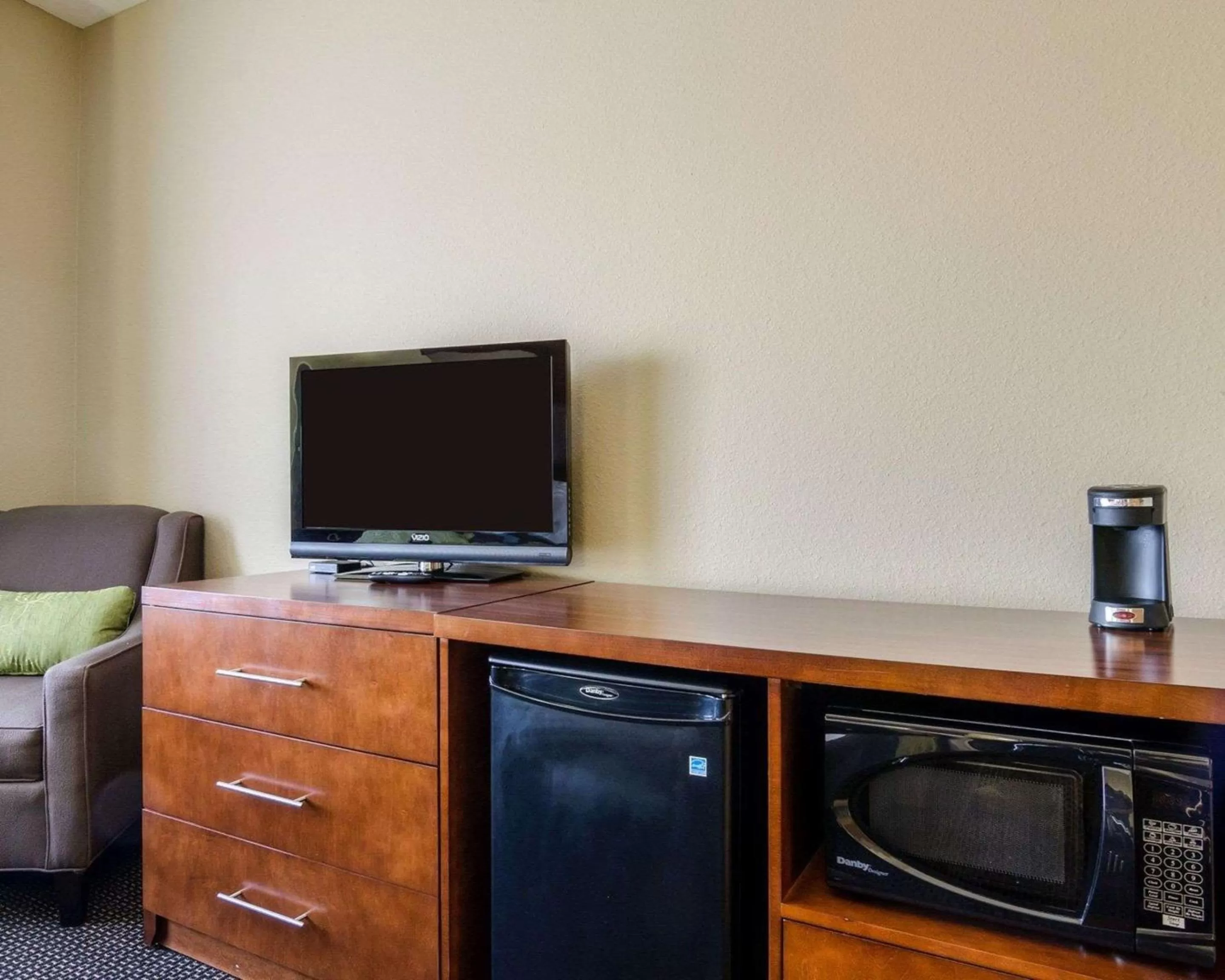 Photo of the whole room in Comfort Inn Garden City