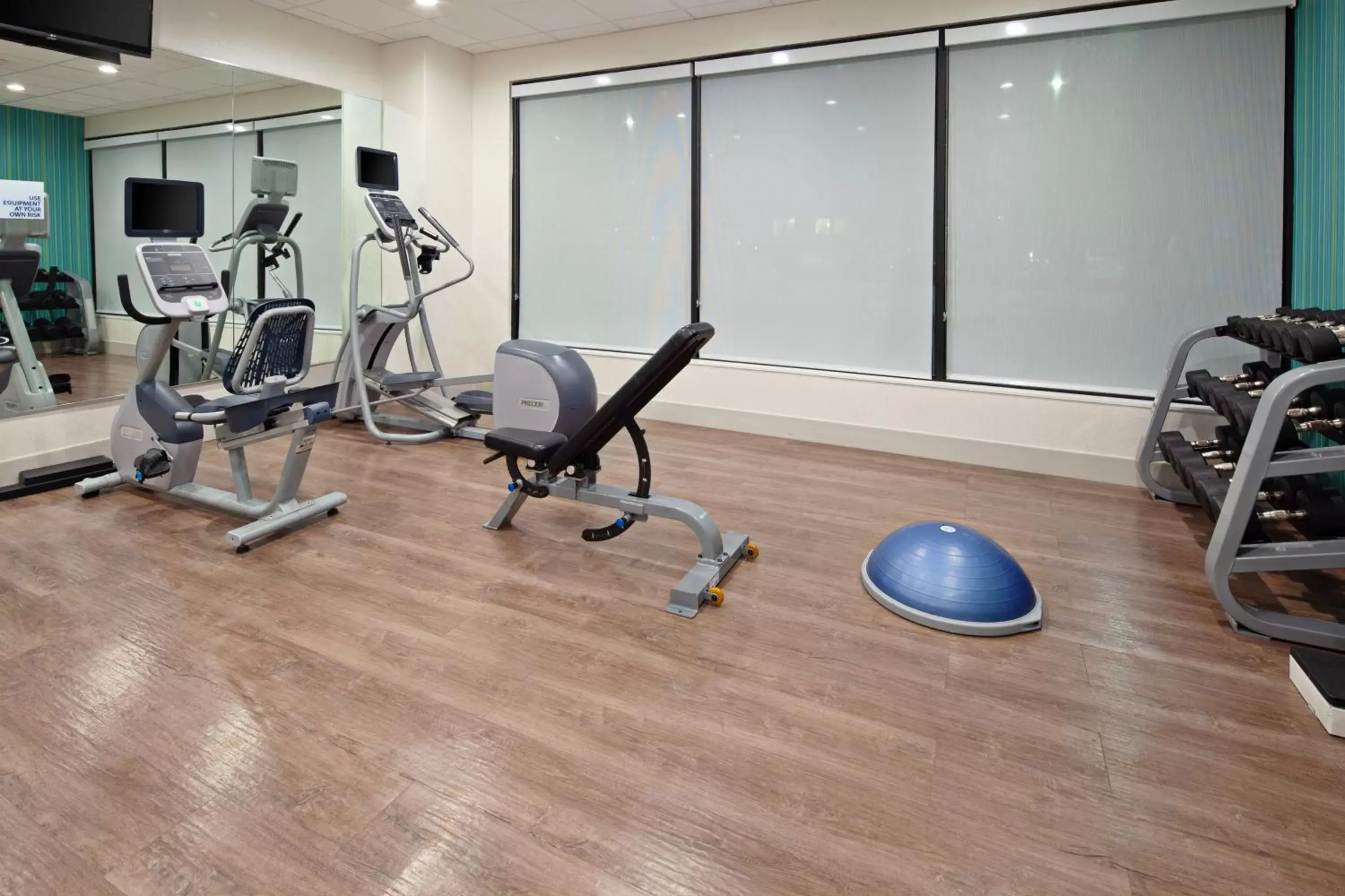 Fitness centre/facilities, Fitness Center/Facilities in Holiday Inn Express Los Angeles LAX Airport, an IHG Hotel
