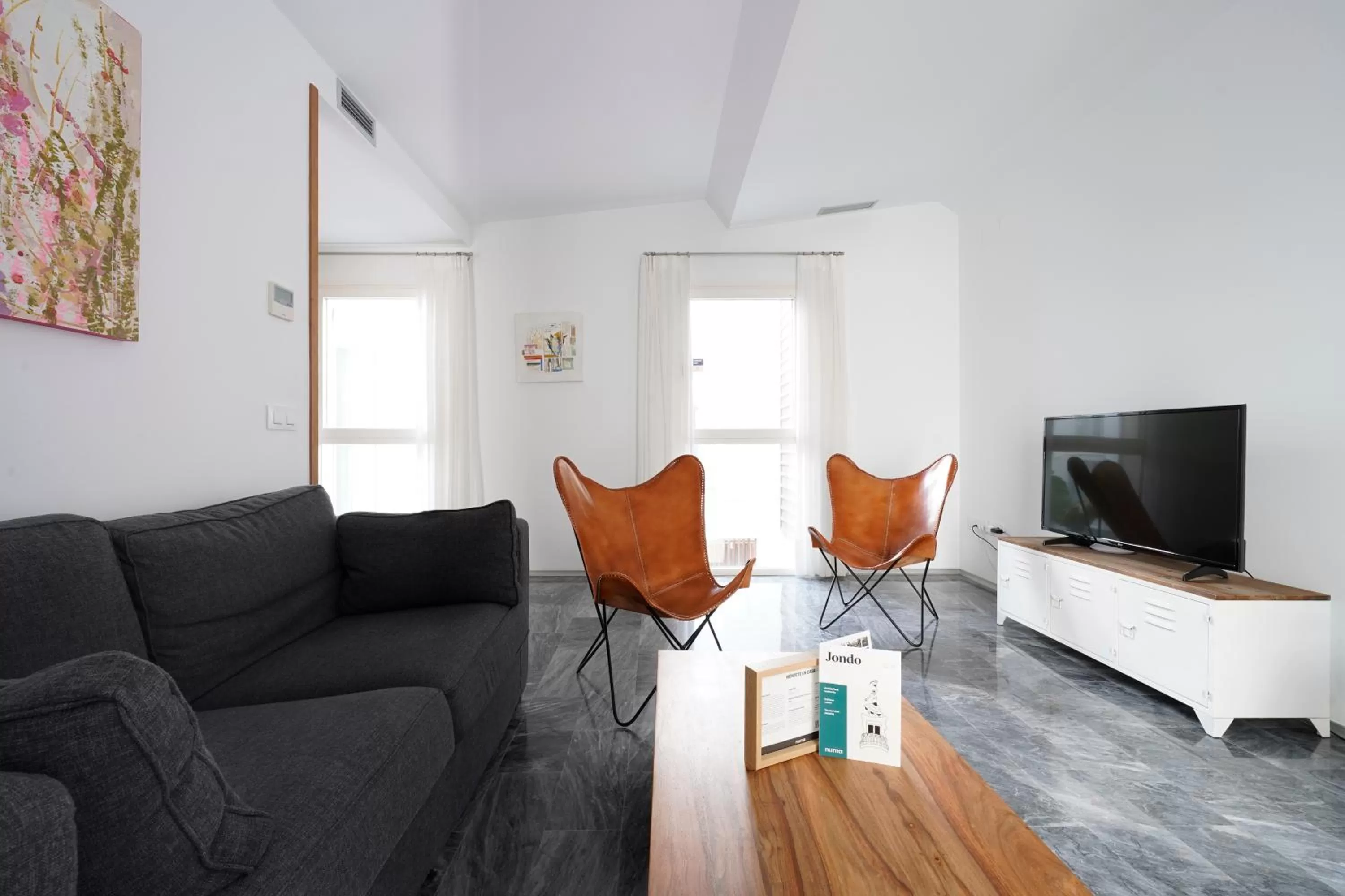 2 Bedroom Apartment with Bunk Bed in Numa Seville Jondo