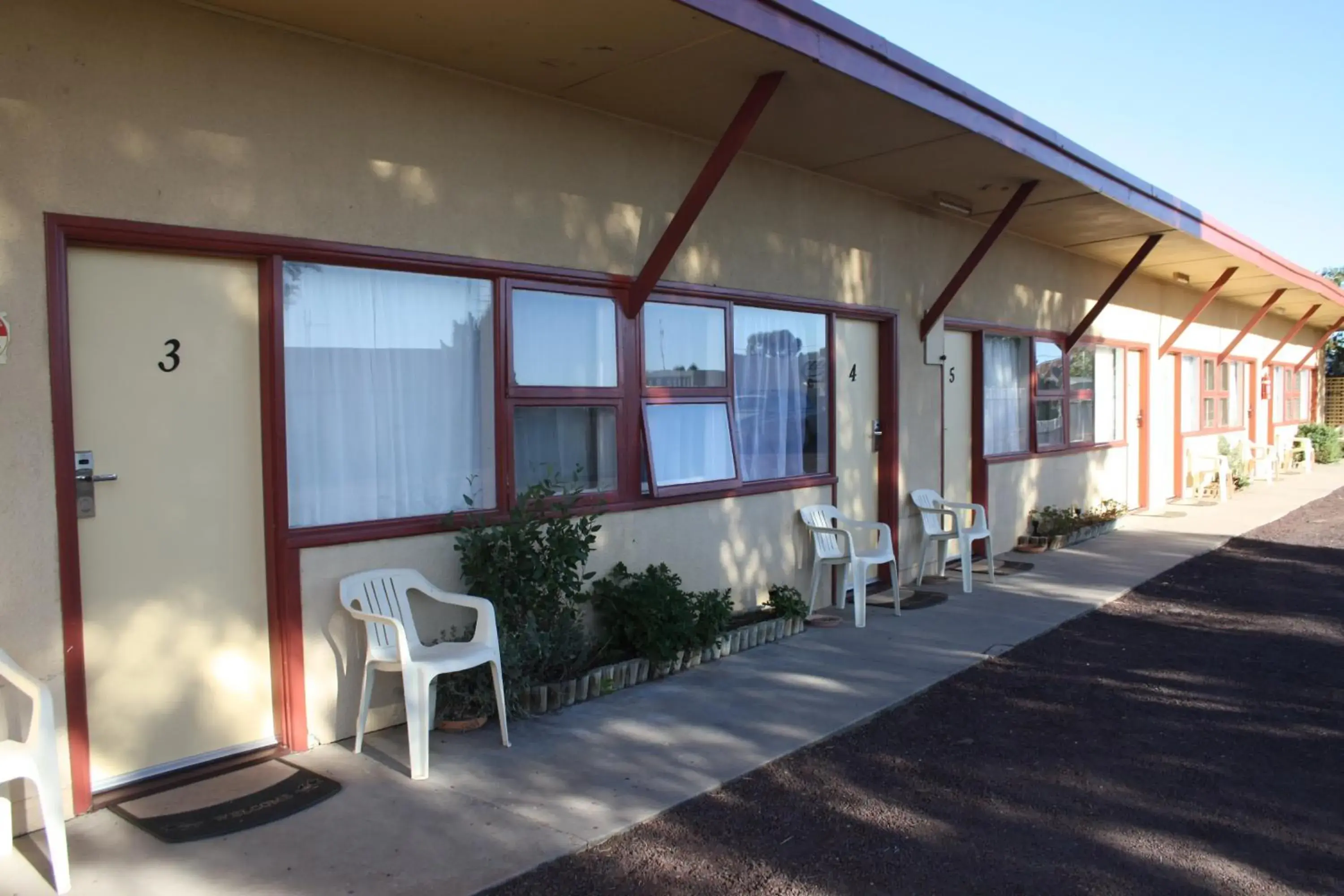 Facade/entrance in Nhill Oasis Motel