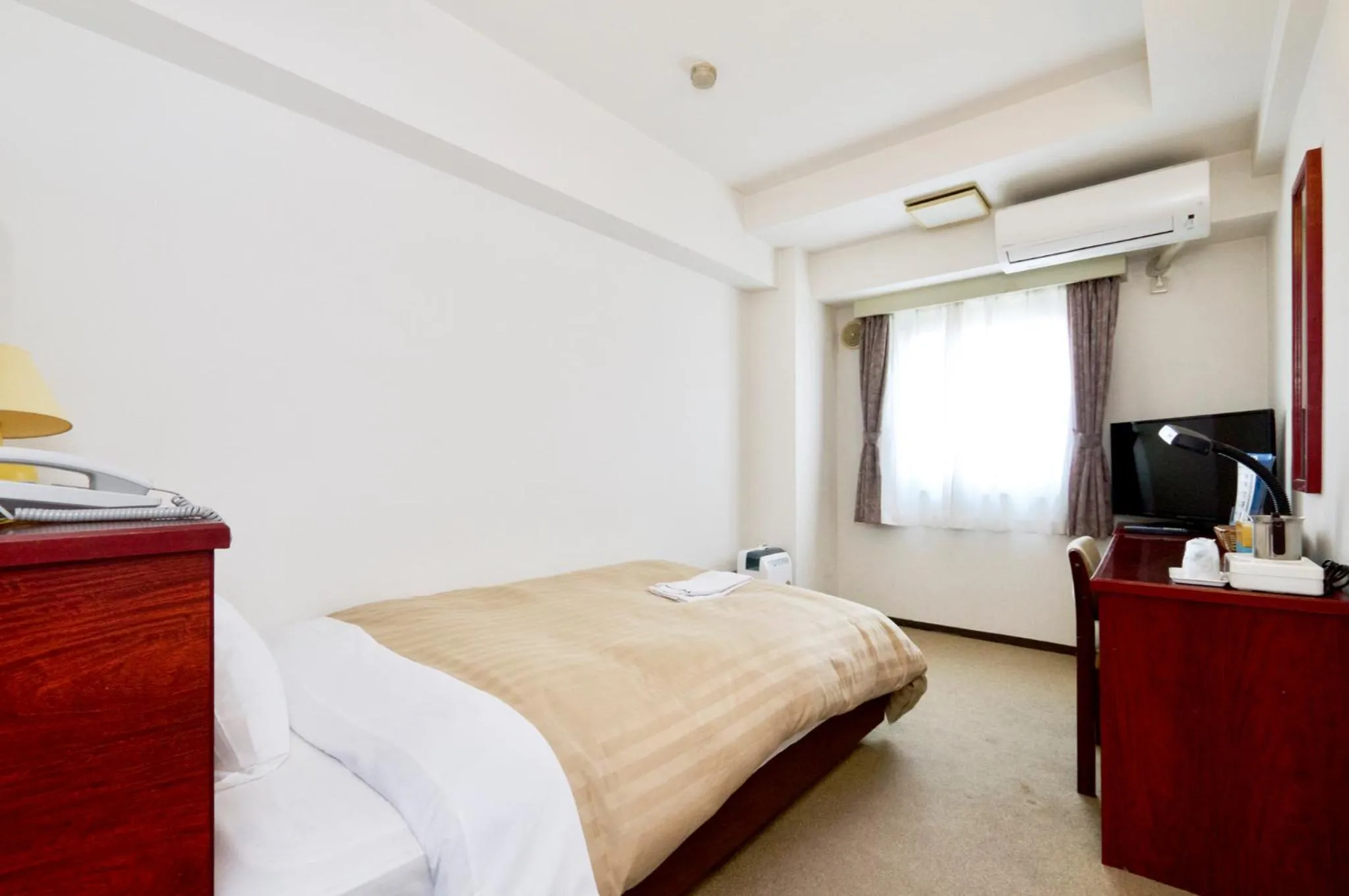 Photo of the whole room, Bed in Sky Heart Hotel Koiwa