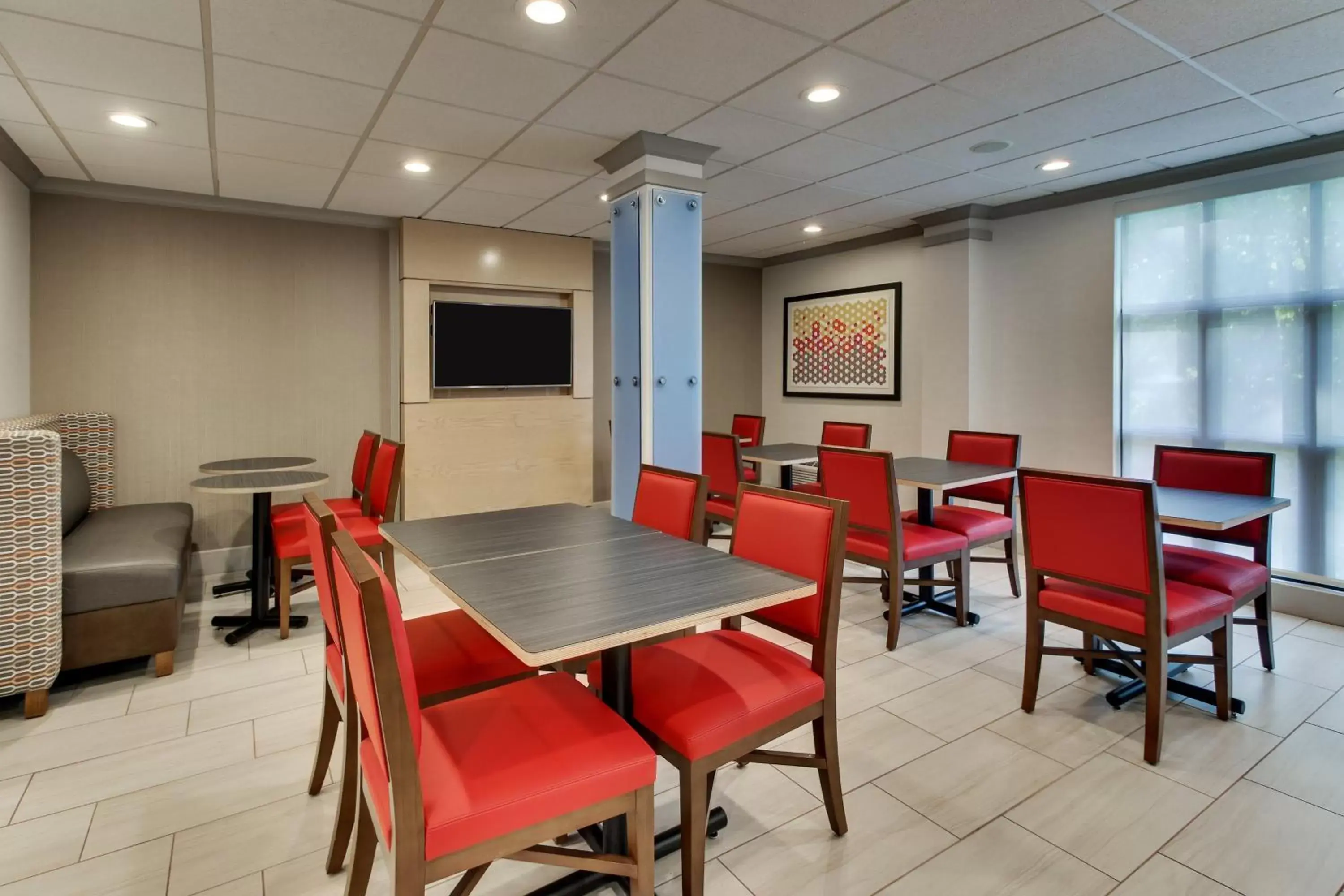 Breakfast, Restaurant/Places to Eat in Holiday Inn Express Hotel & Suites - Atlanta/Emory University Area, an IHG Hotel