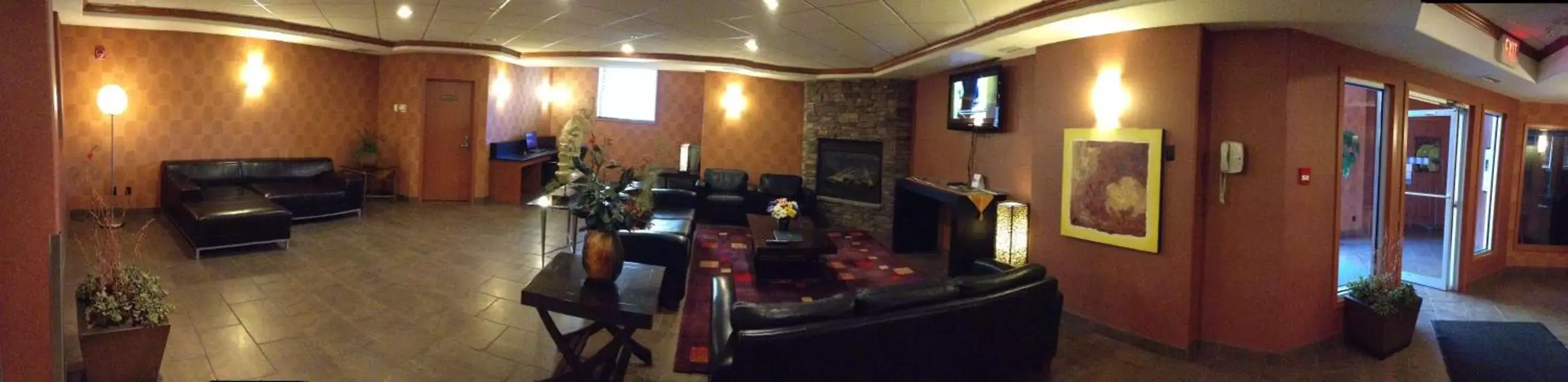 Lobby or reception in Franklin Suite Hotel