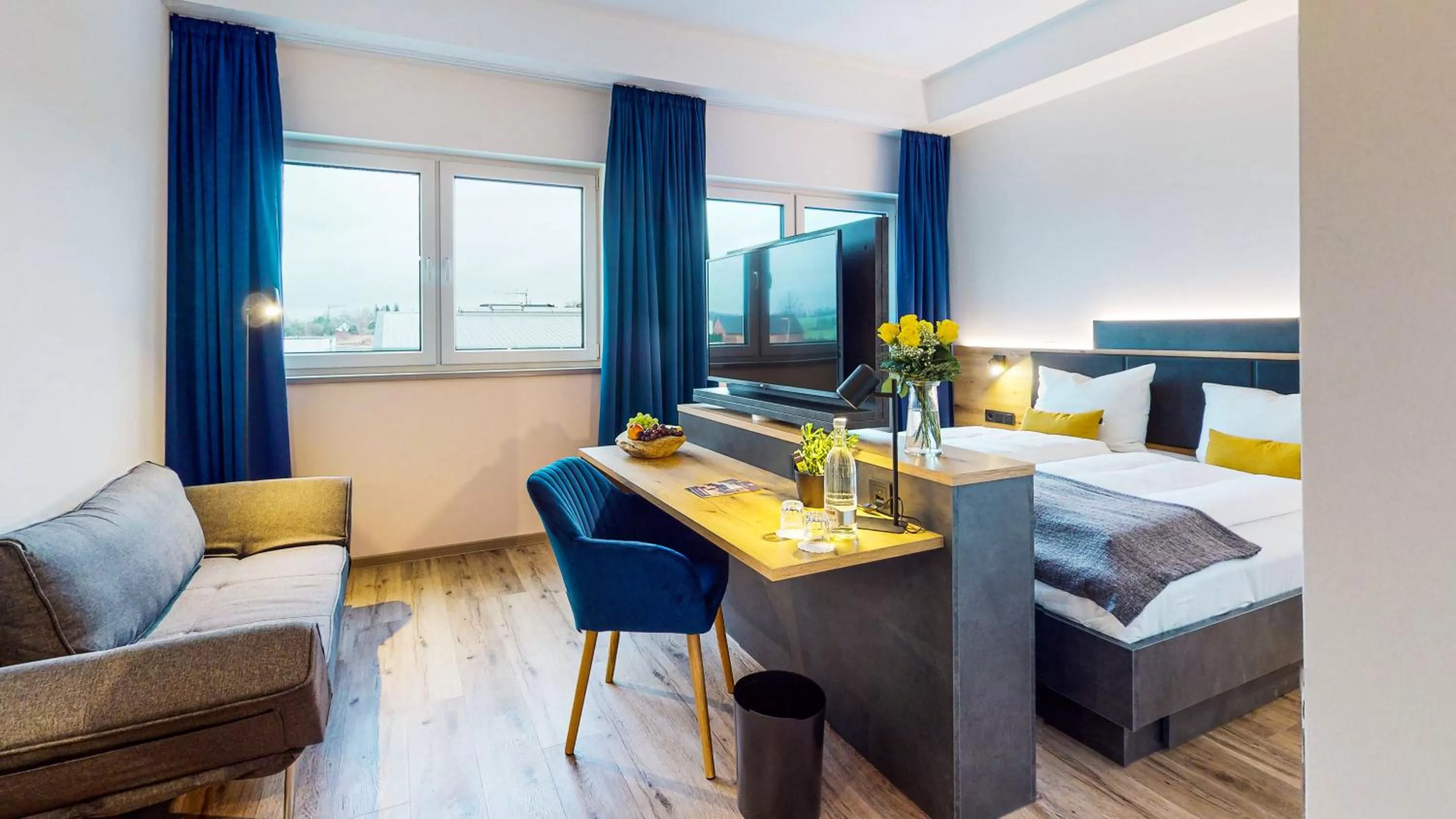 Photo of the whole room, Bed in Point 7 Hotel