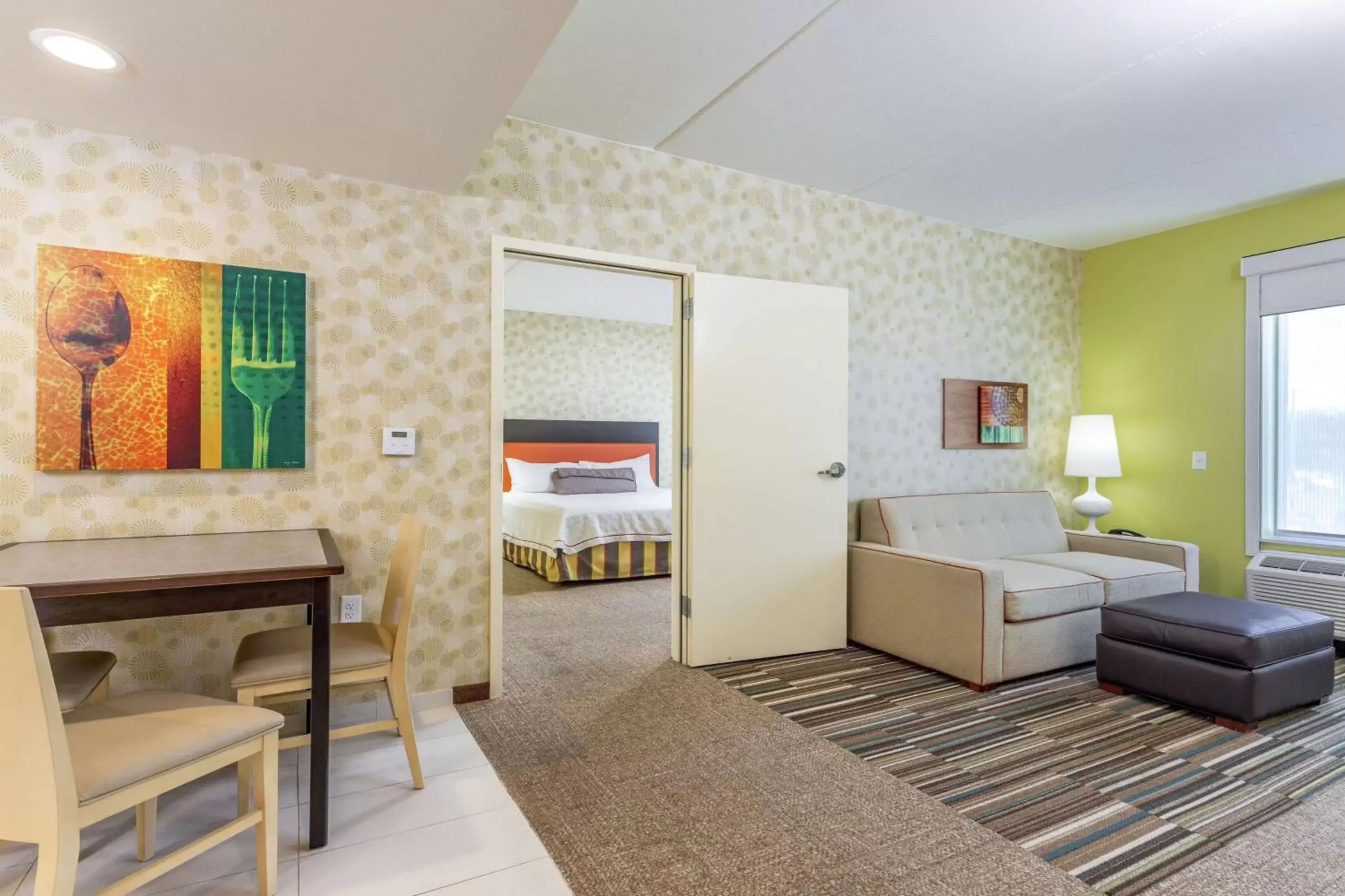 Living room, Bed in Home2 Suites by Hilton Albany Airport/Wolf Rd Living room, Bed in Home2 Suites by Hilton Albany Airport/Wolf Rd