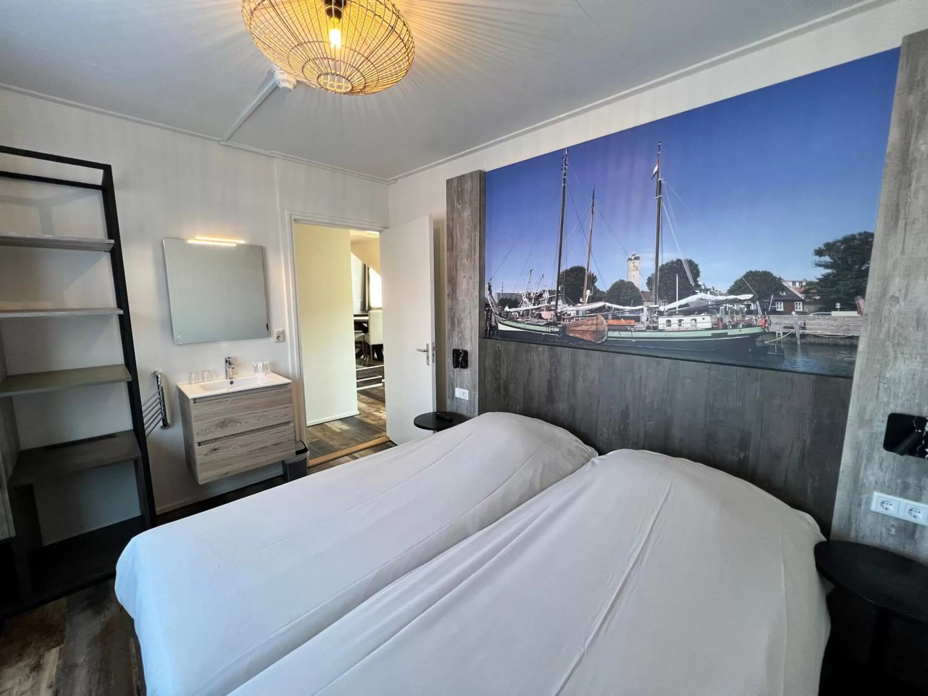 Bedroom, Bed in Hotel Nap