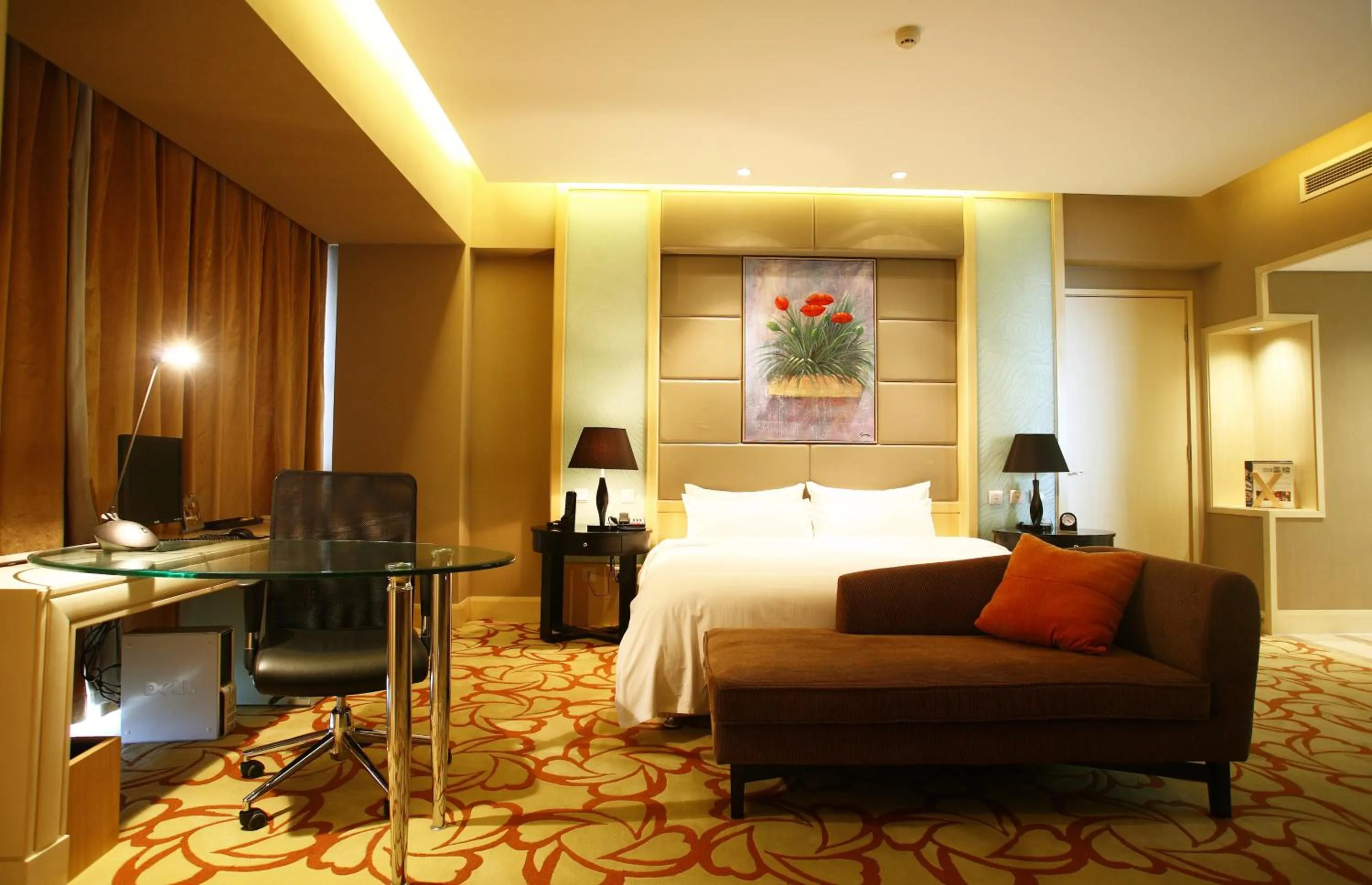Photo of the whole room in Wenjin Hotel, Beijing