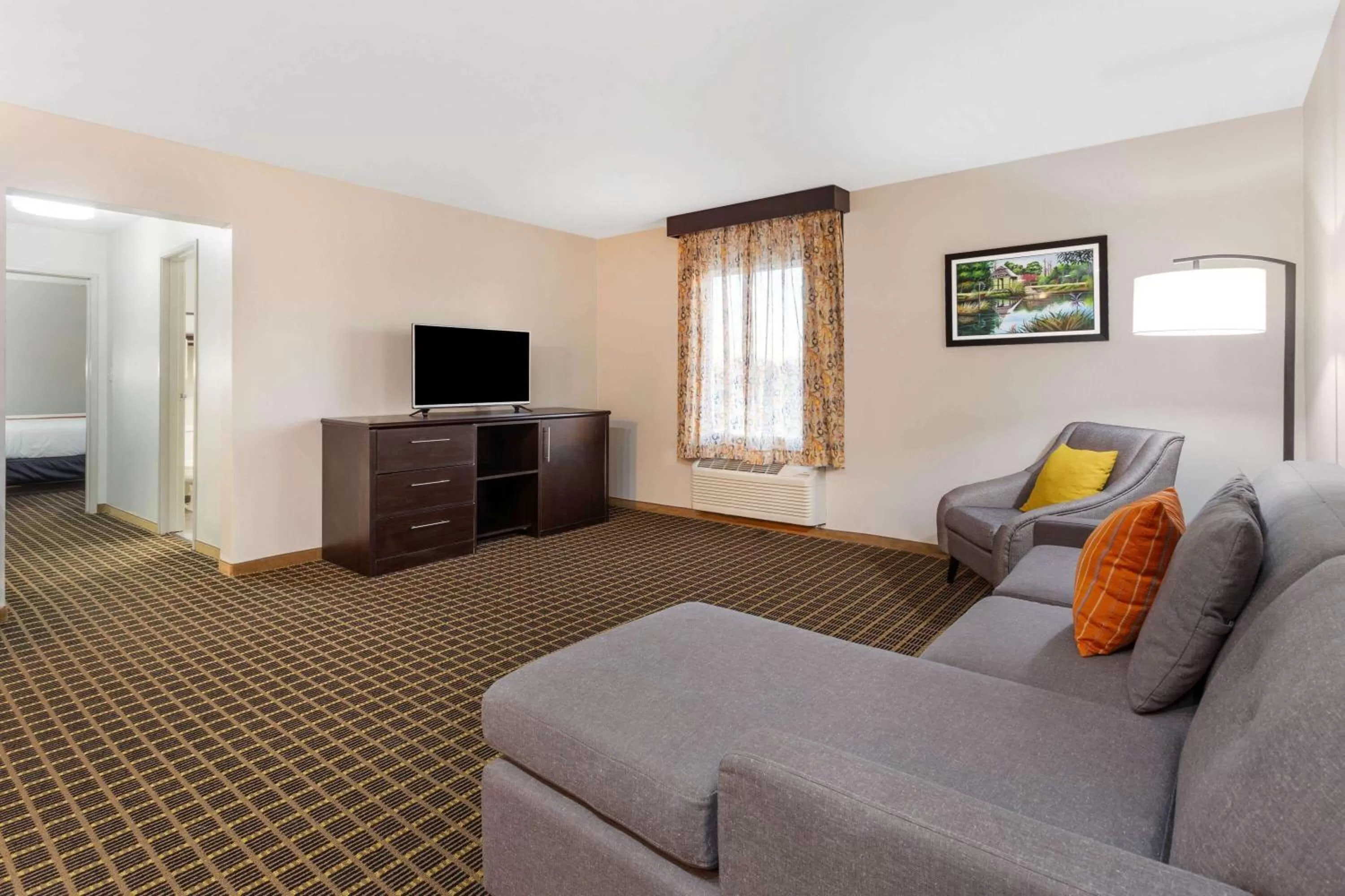 Photo of the whole room in La Quinta by Wyndham Rockford