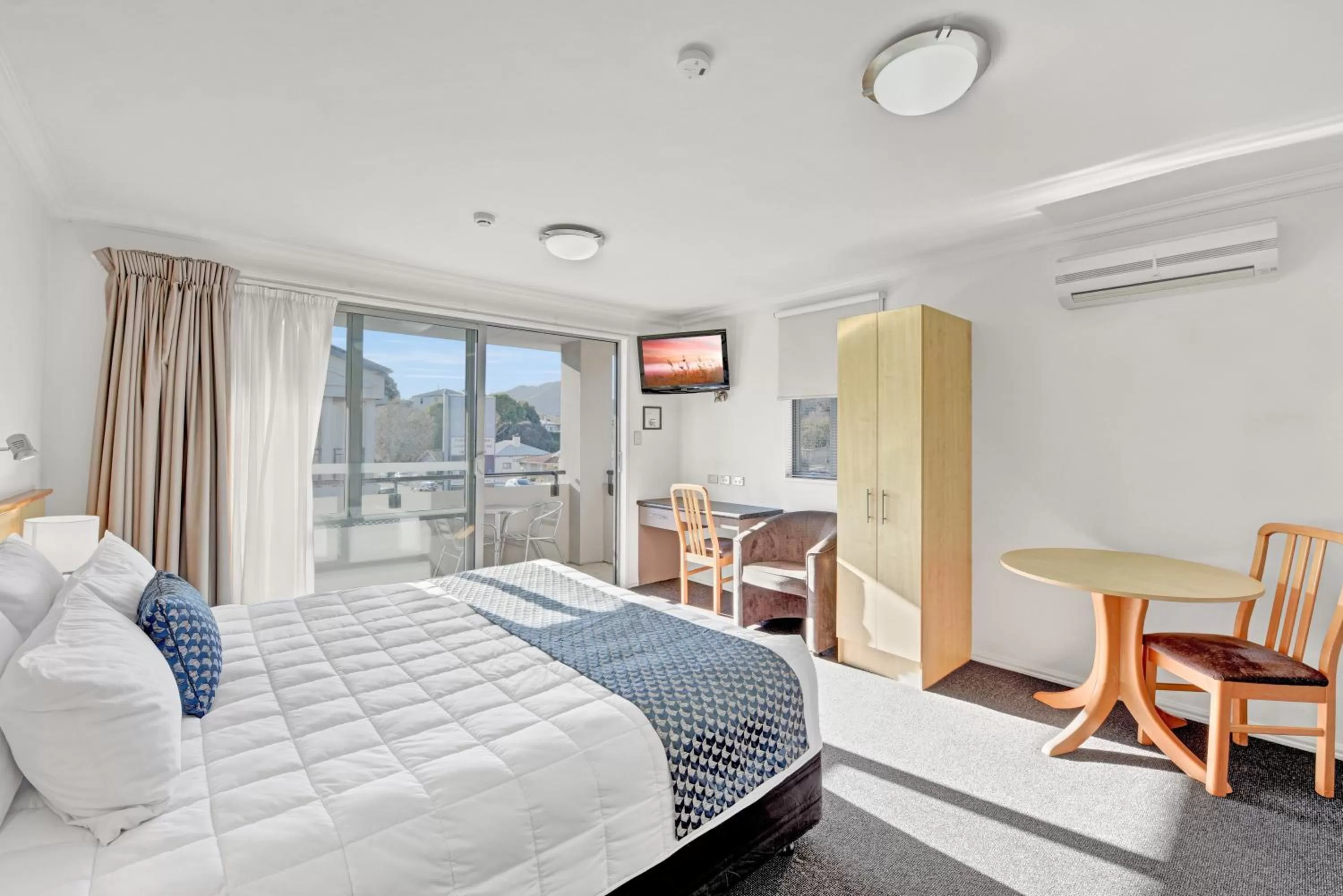 Bedroom, Bed in The Hotel Nelson