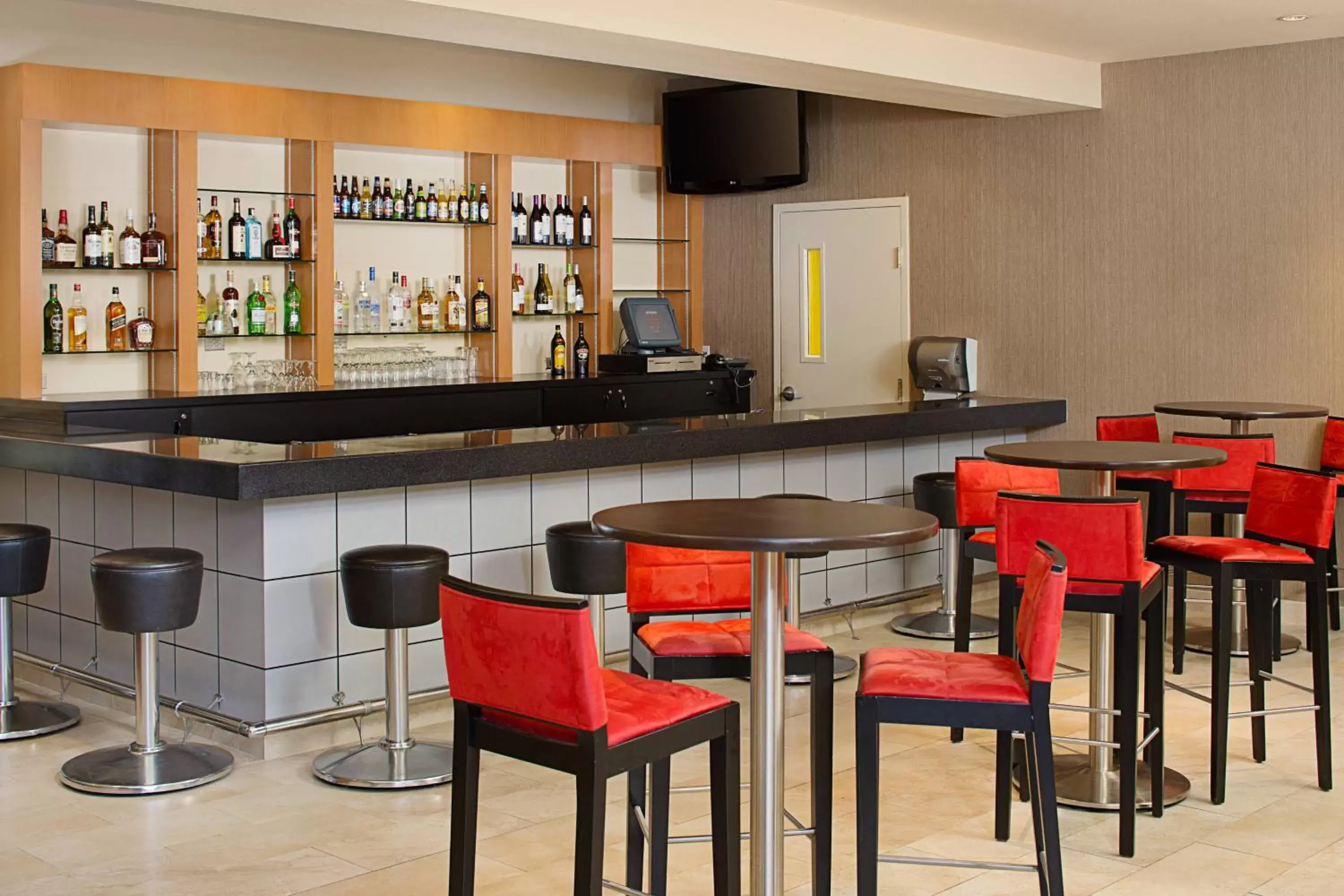 Meeting/conference room, Lounge/Bar in Courtyard by Marriott Sacramento Midtown