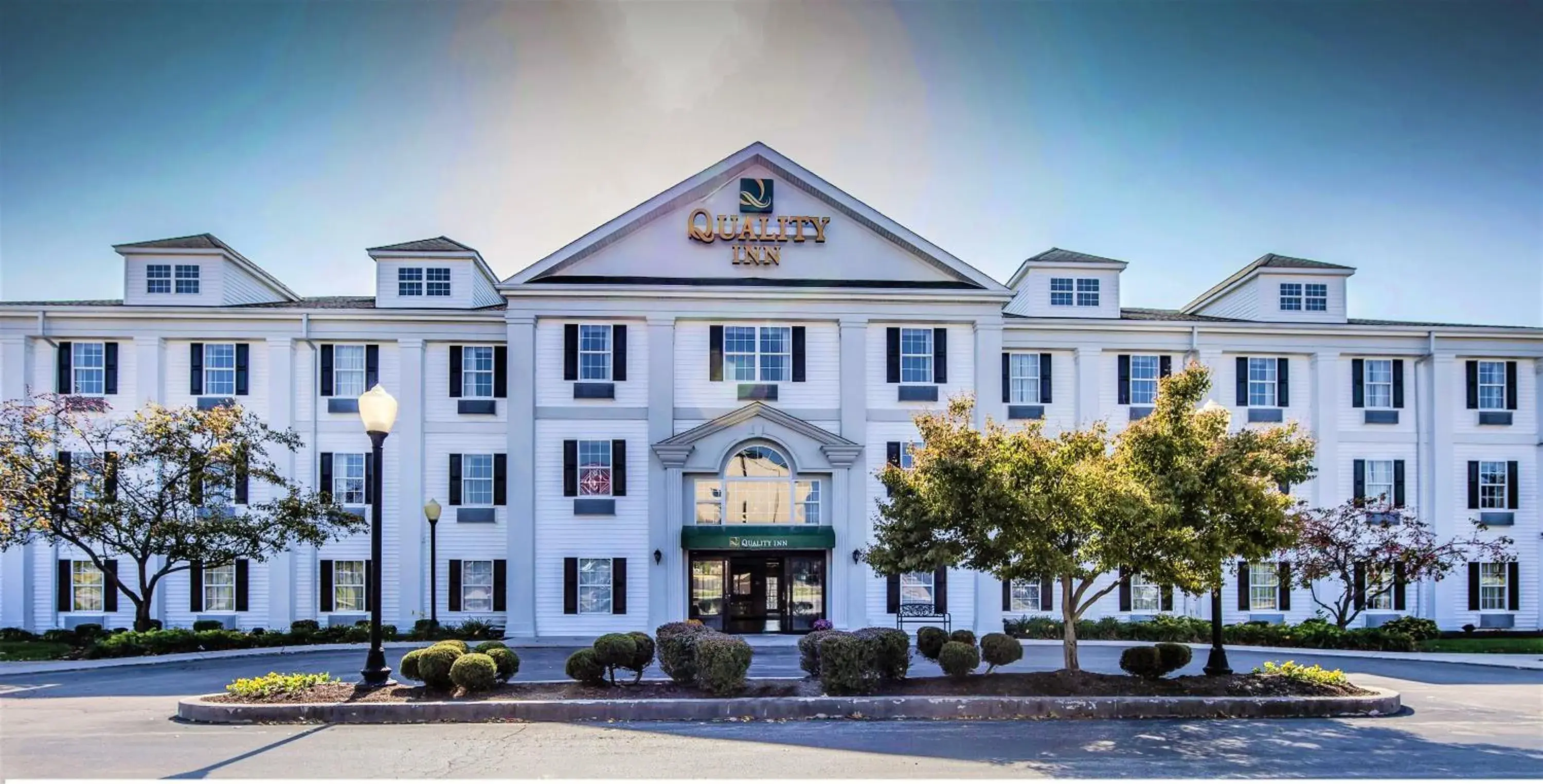 Facade/entrance, Property Building in Quality Inn Richmond