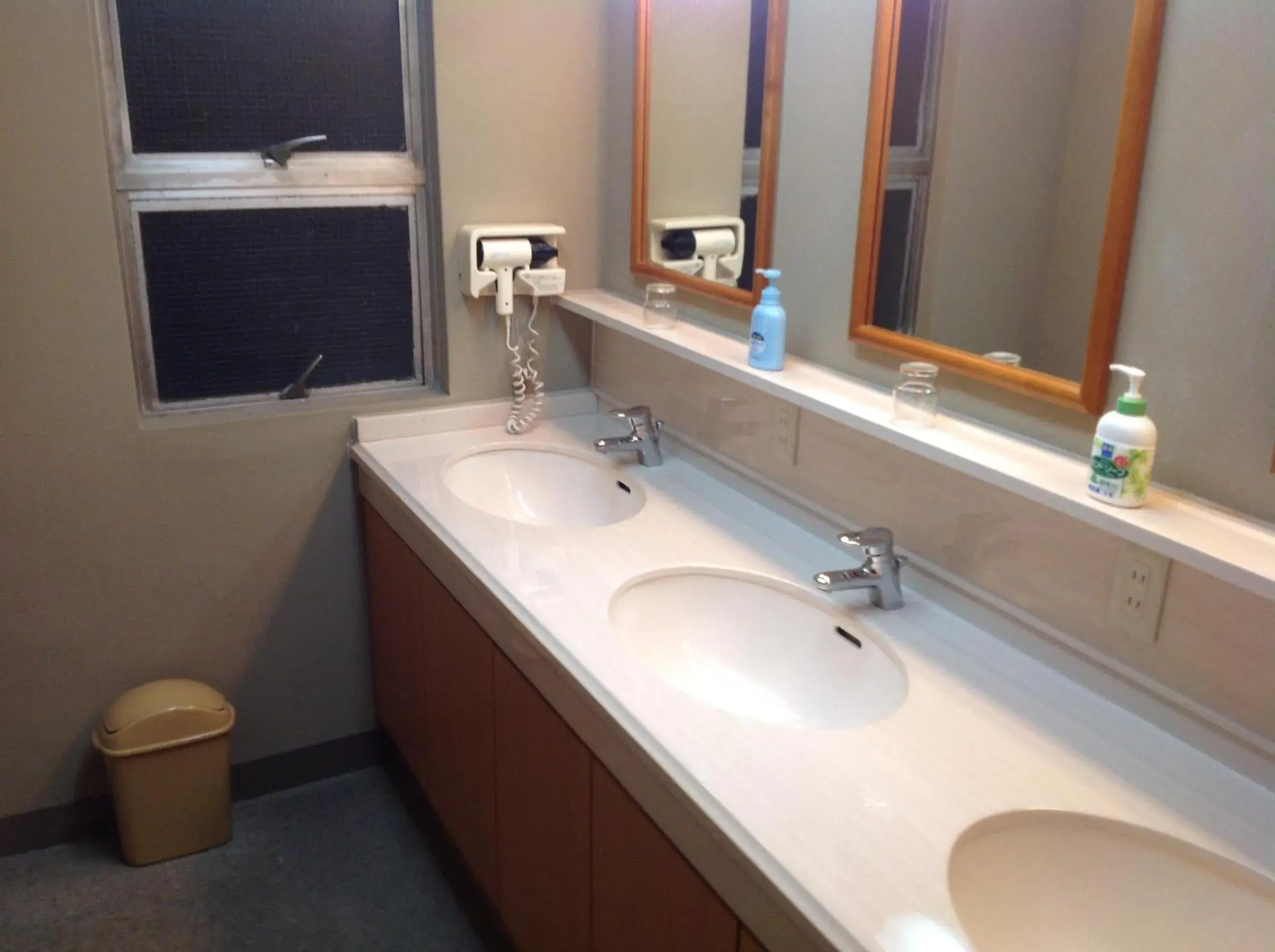 Bathroom in Nakayasu Ryokan Bathroom in Nakayasu Ryokan