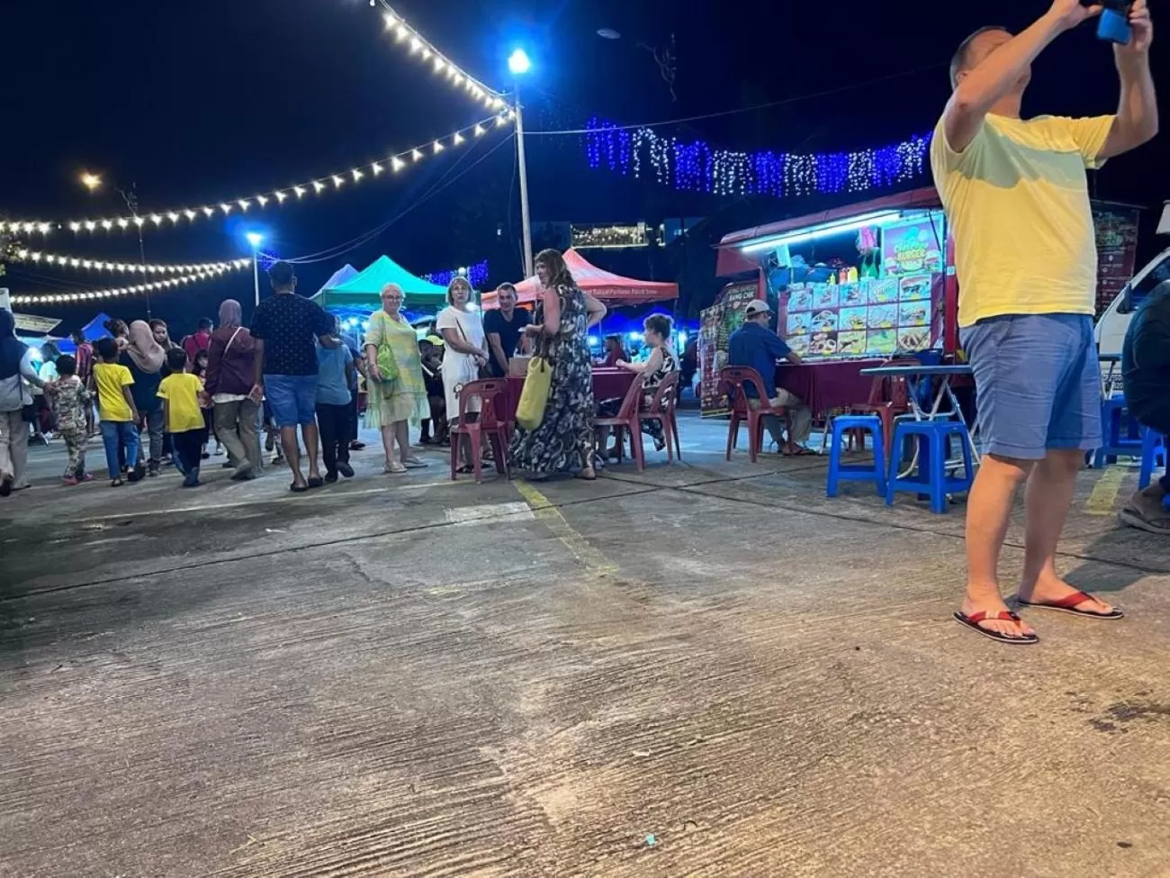 People in Dhania Cenang Beach Motel