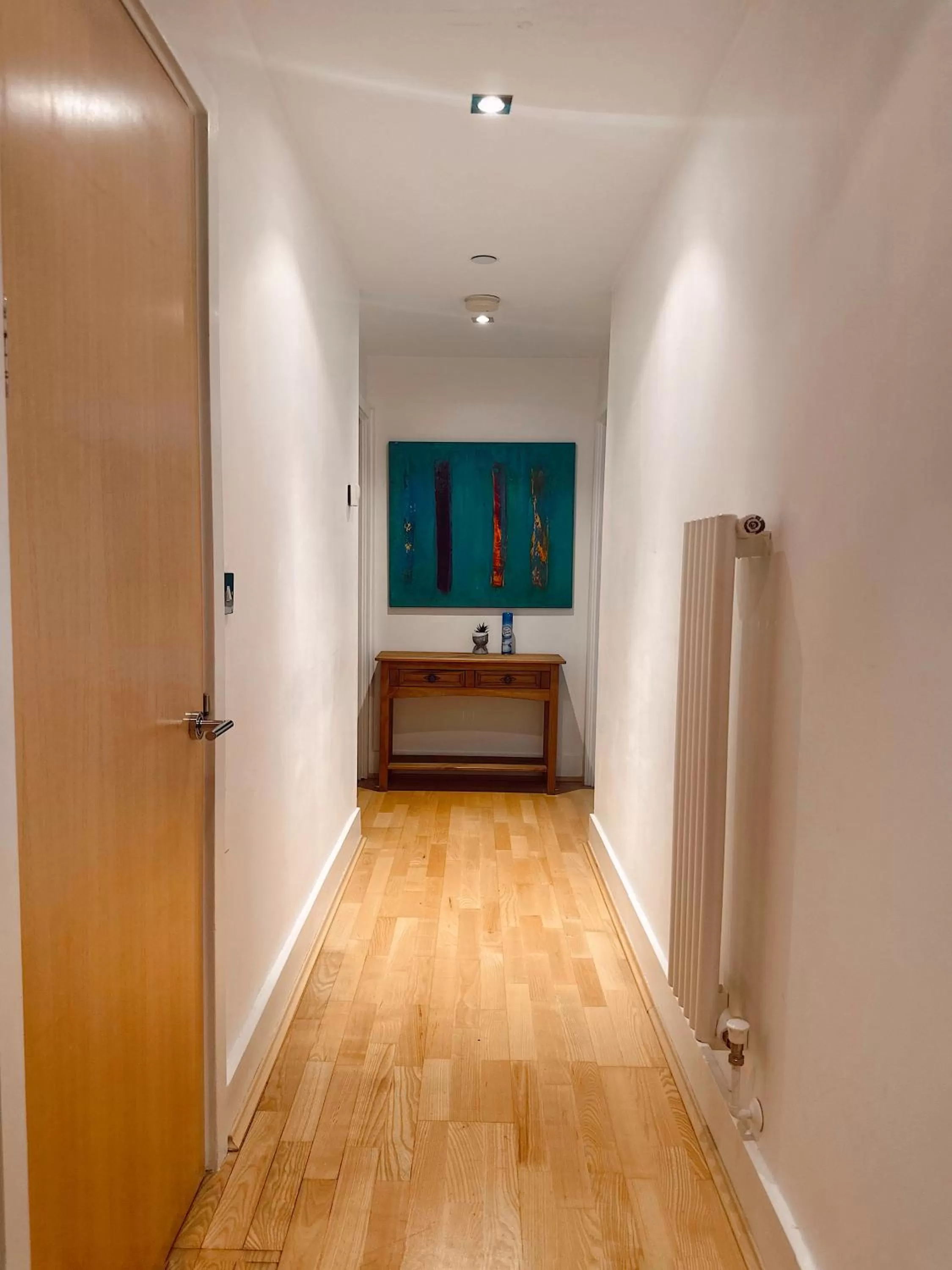 Facade/entrance in Canary Wharf - Luxury Apartments