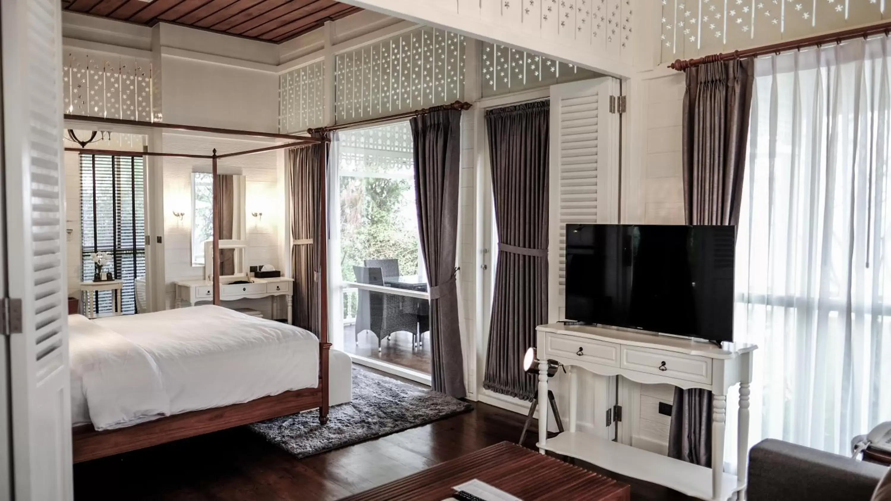 Bed in De Chaochom Hua Hin