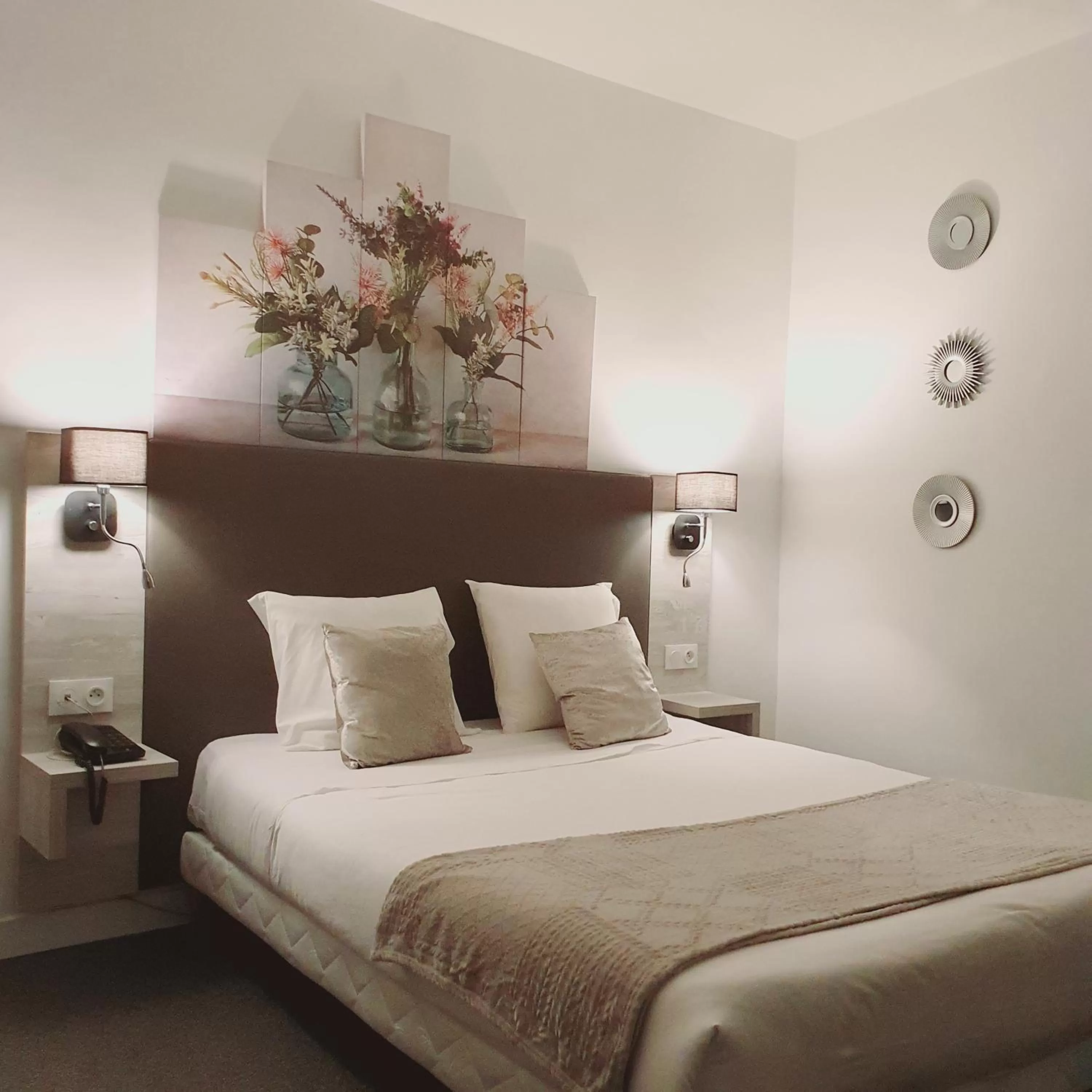 Photo of the whole room, Bed in Hôtel L'Alsace