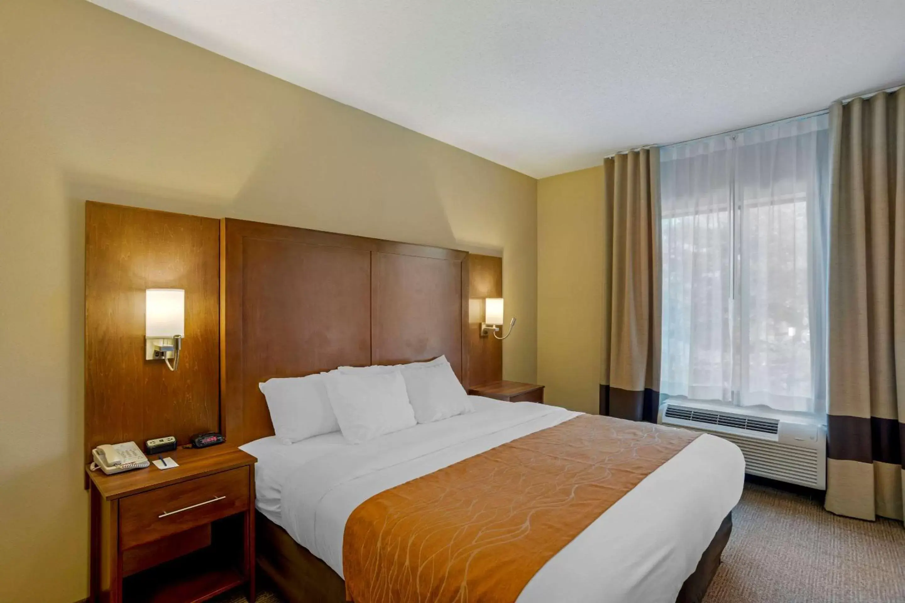 Bedroom, Bed in Comfort Inn & Suites Sayre