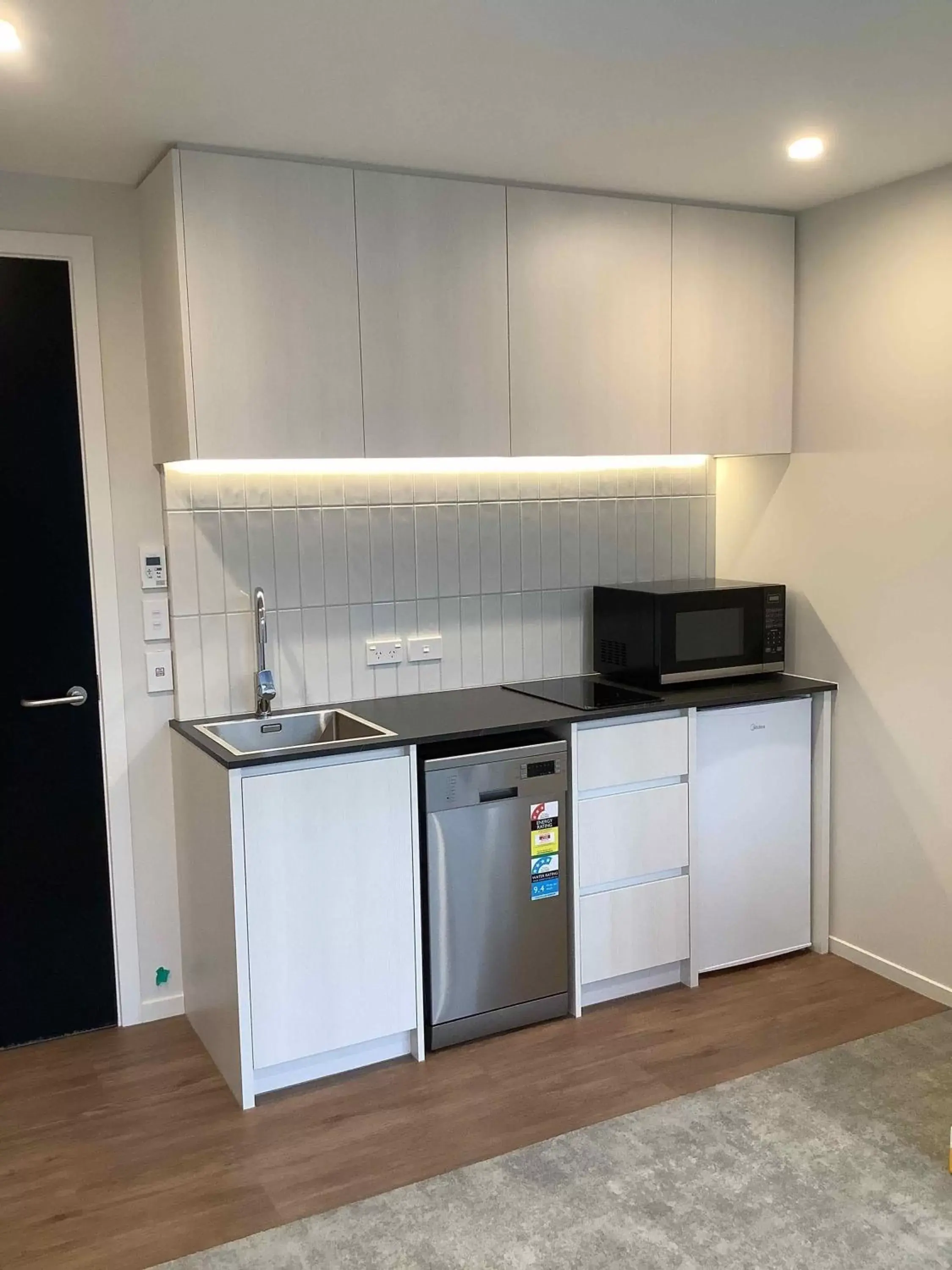 Kitchen or kitchenette, Kitchen/Kitchenette in Wyndham Garden Christchurch Kilmore Street