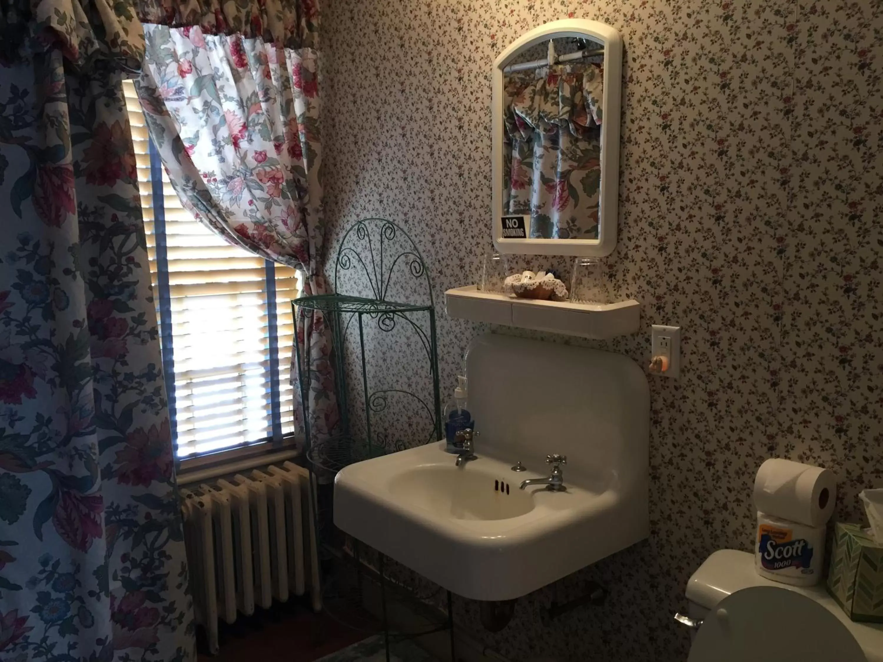 Bathroom in Harborview Inn