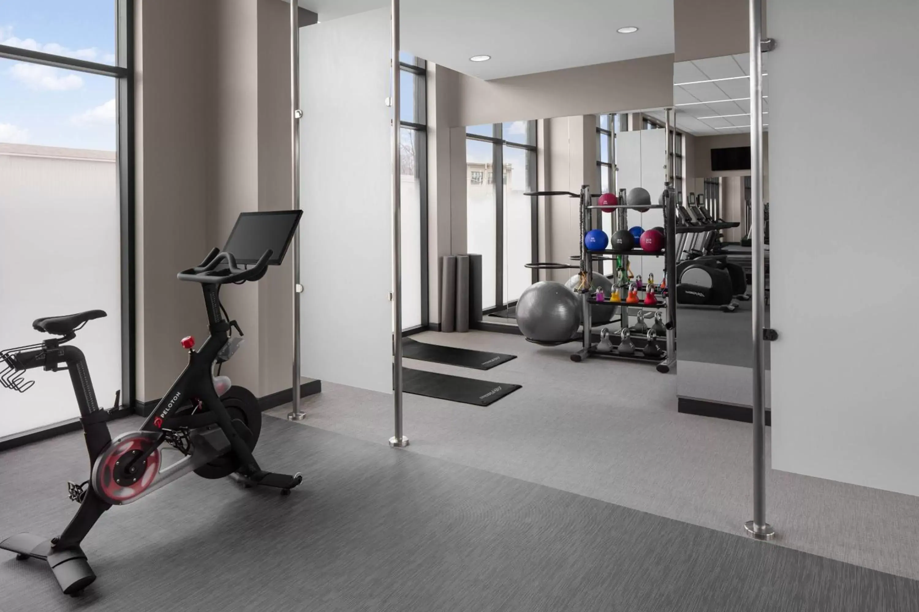 Fitness centre/facilities, Fitness Center/Facilities in Courtyard by Marriott Lansing Downtown