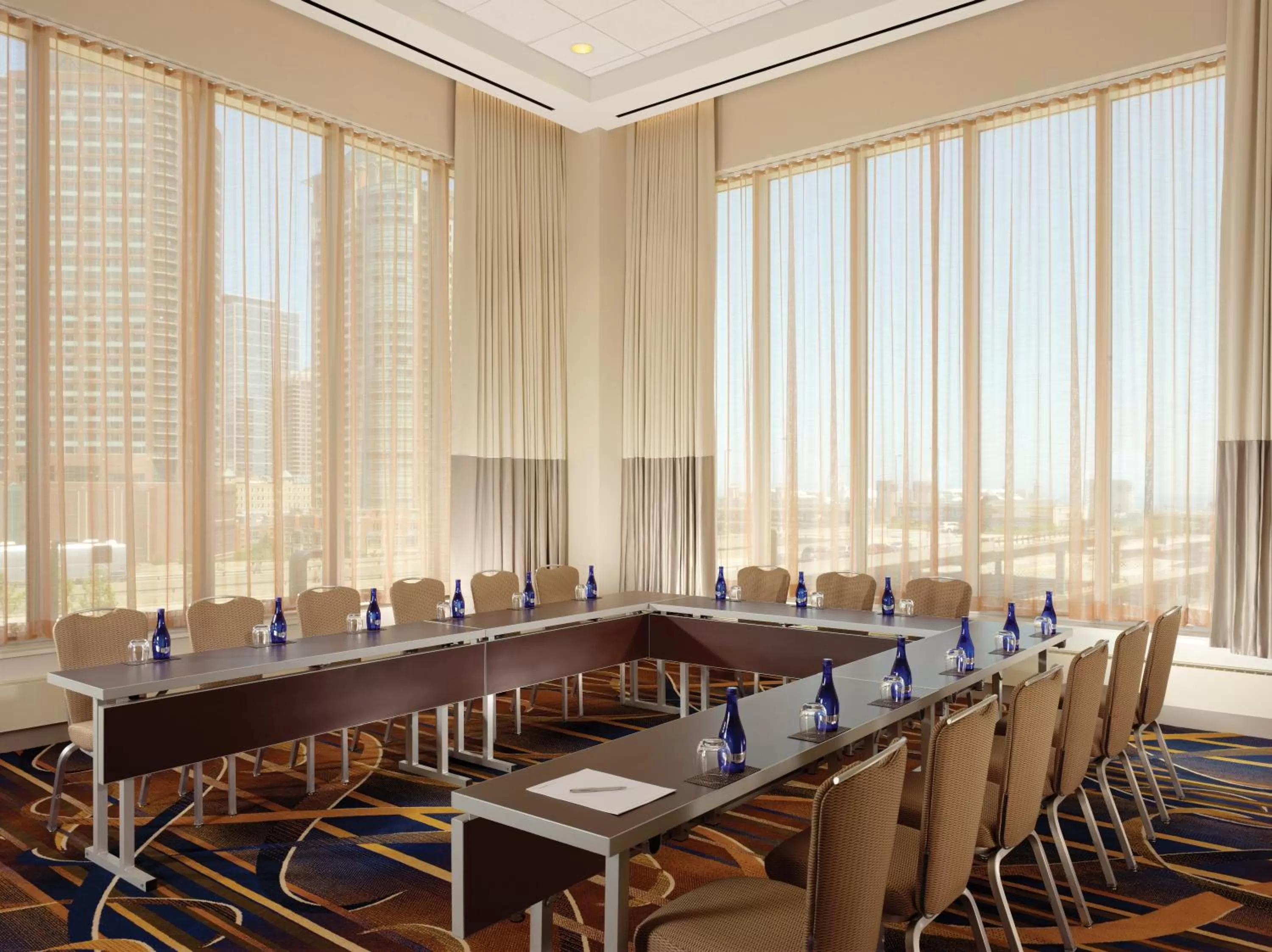 Business facilities in Swissotel Chicago