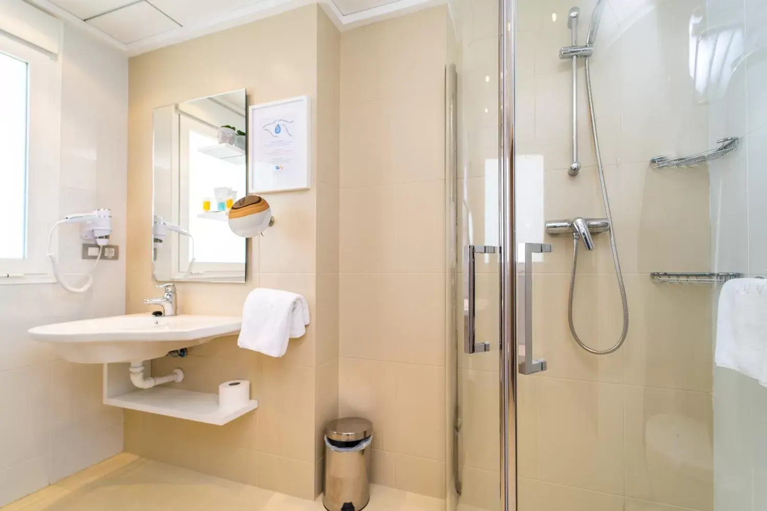 Bathroom in Hotel Vistamar Wellness by DLV