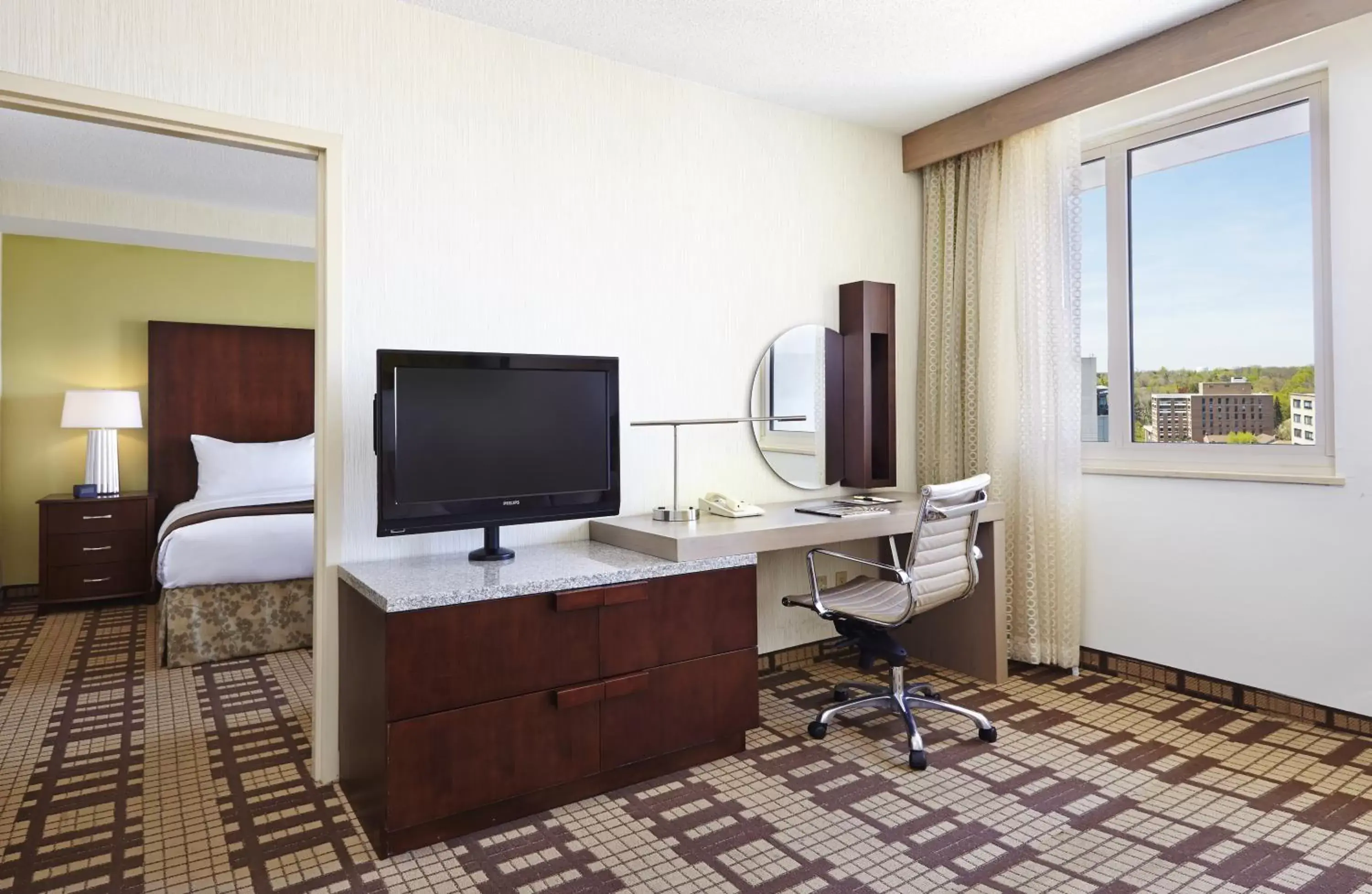 TV and multimedia, TV/Entertainment Center in Hotel Silver Spring