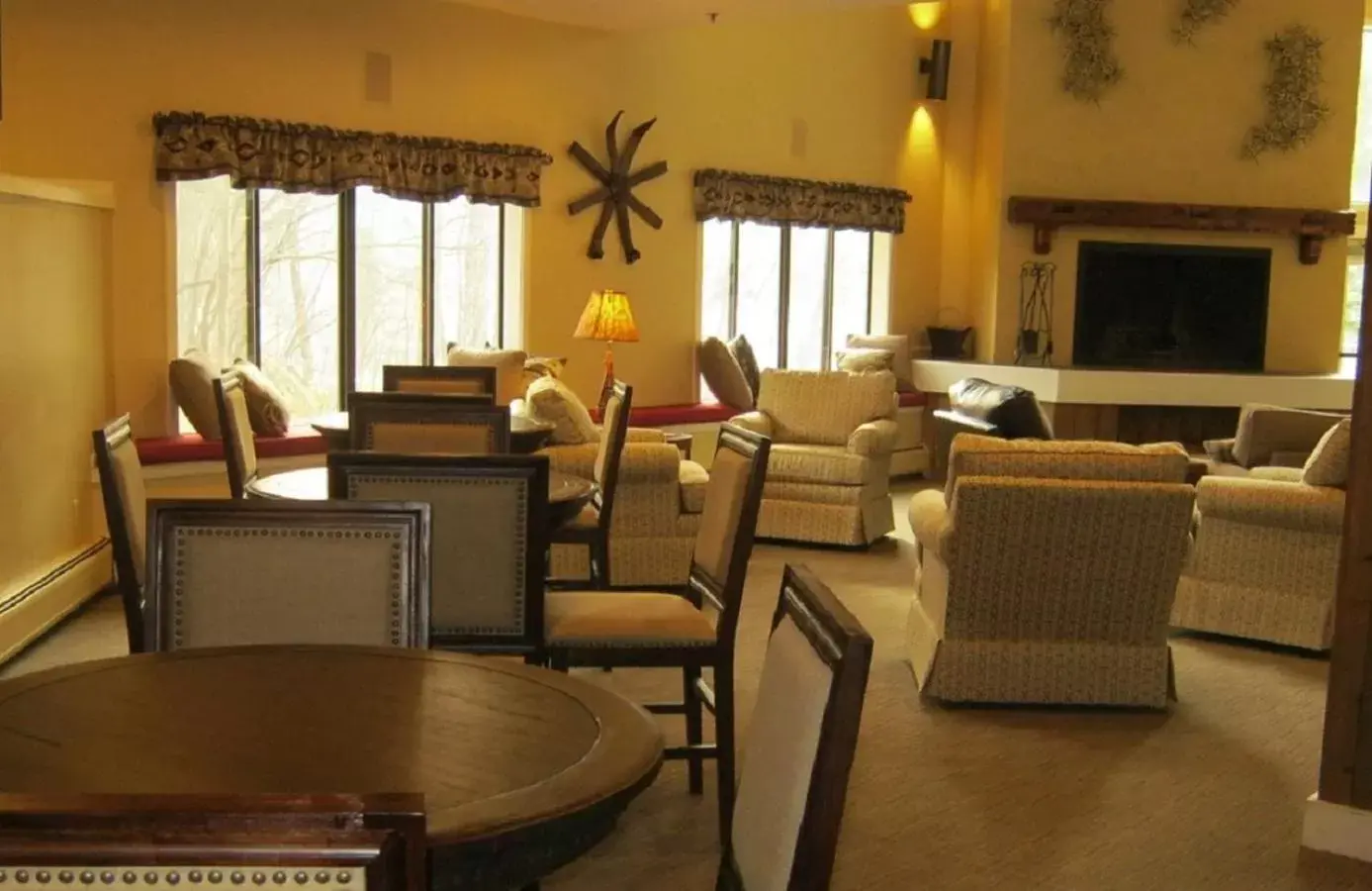 Lobby or reception, Lounge/Bar in North Star Lodge & Resort