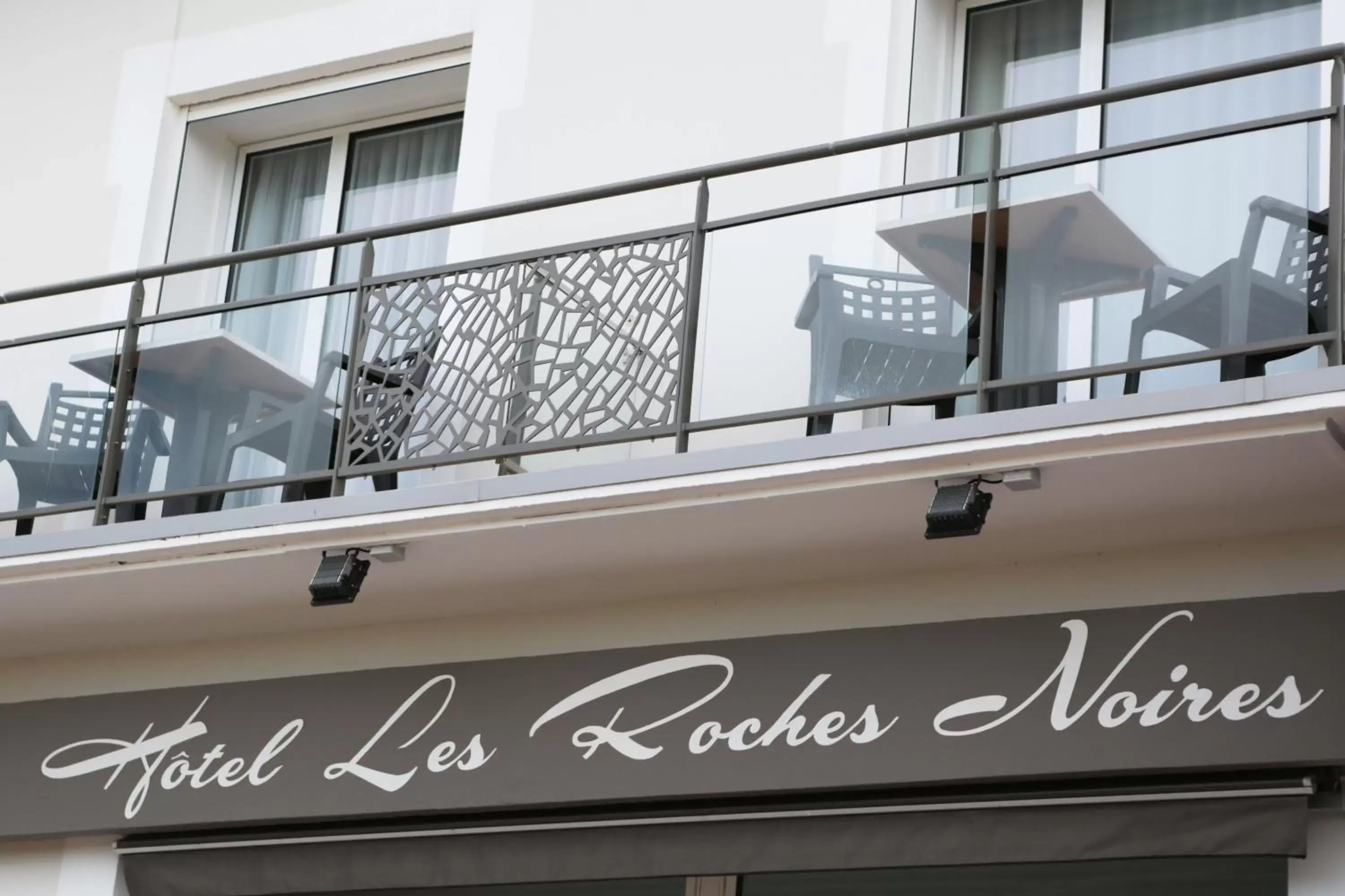 Facade/entrance, Property Building in Hotel & Spa Les Roches Noires