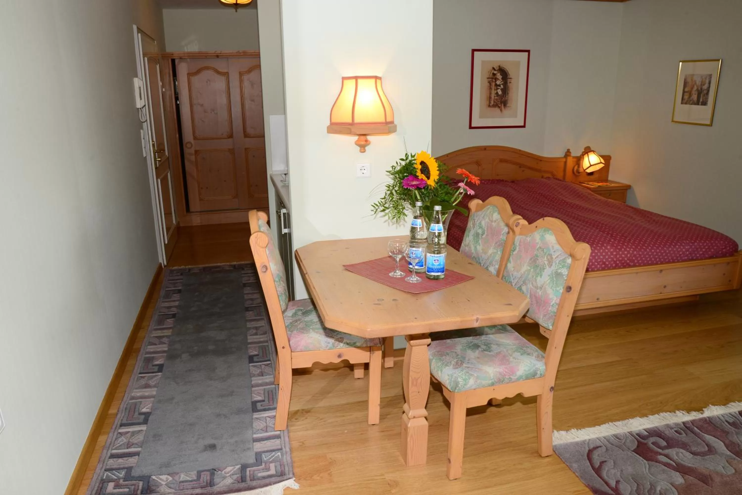 Photo of the whole room, Bed in Residence am Weinberg / Travellers Hotelbetriebs GmbH