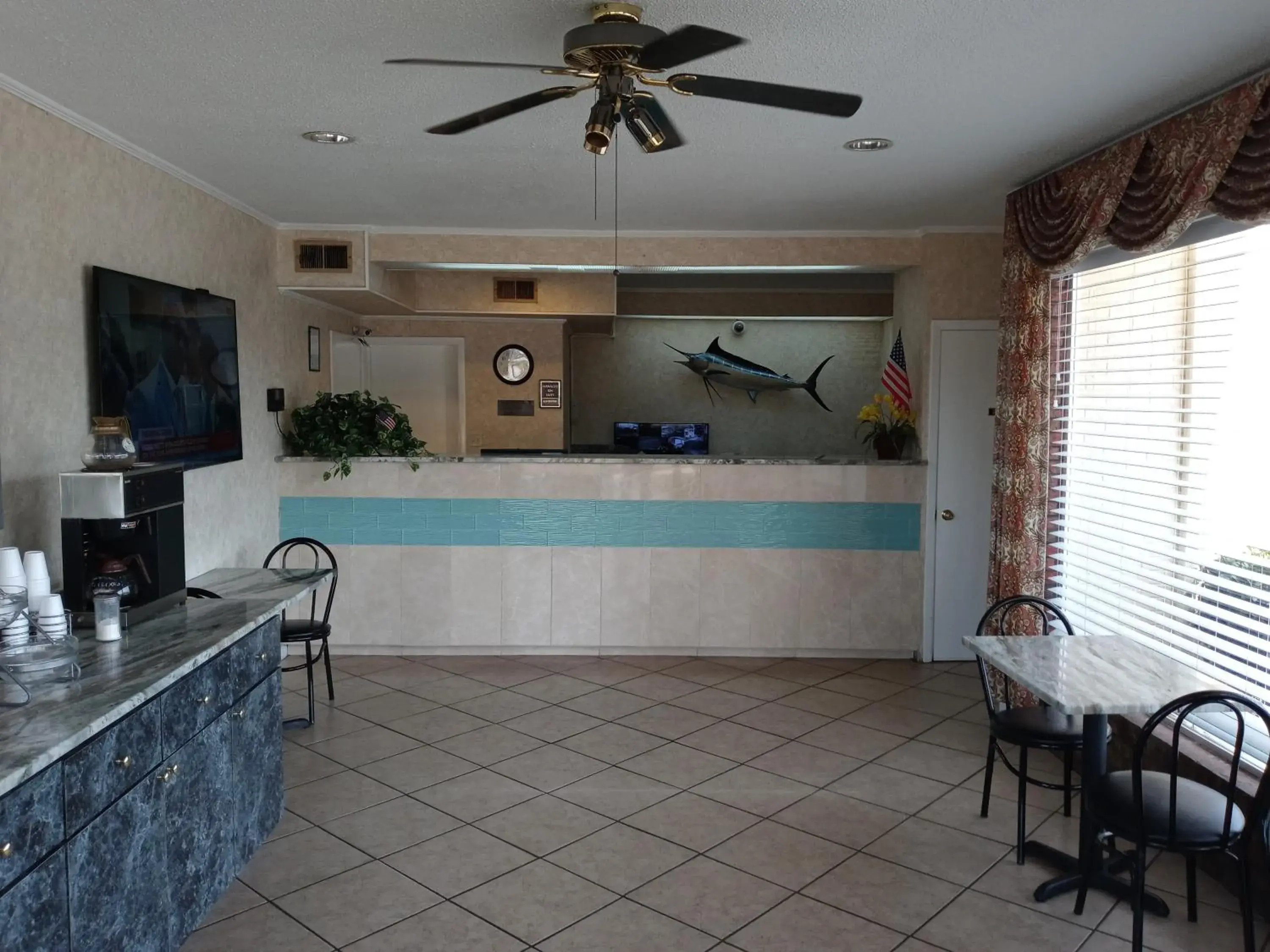 Lobby or reception, Lobby/Reception in Hole Inn the Wall Hotel - Sunset Plaza - Fort Walton Beach