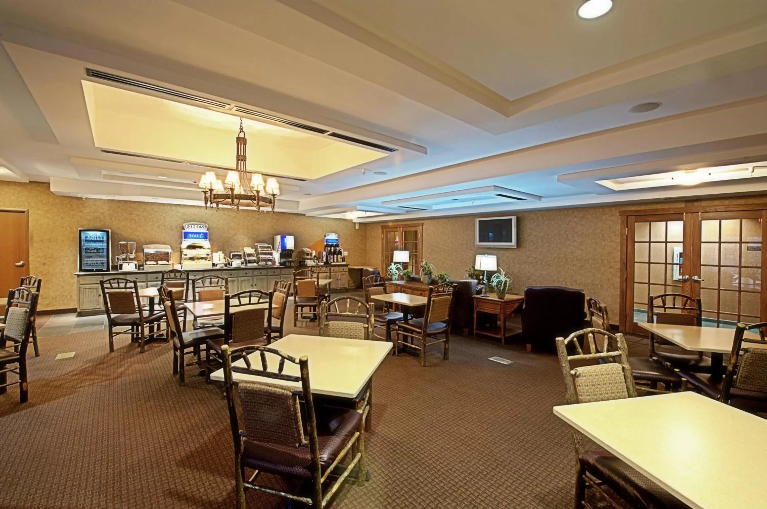 Breakfast, Restaurant/Places to Eat in Holiday Inn Express Sierra Vista, an IHG Hotel
