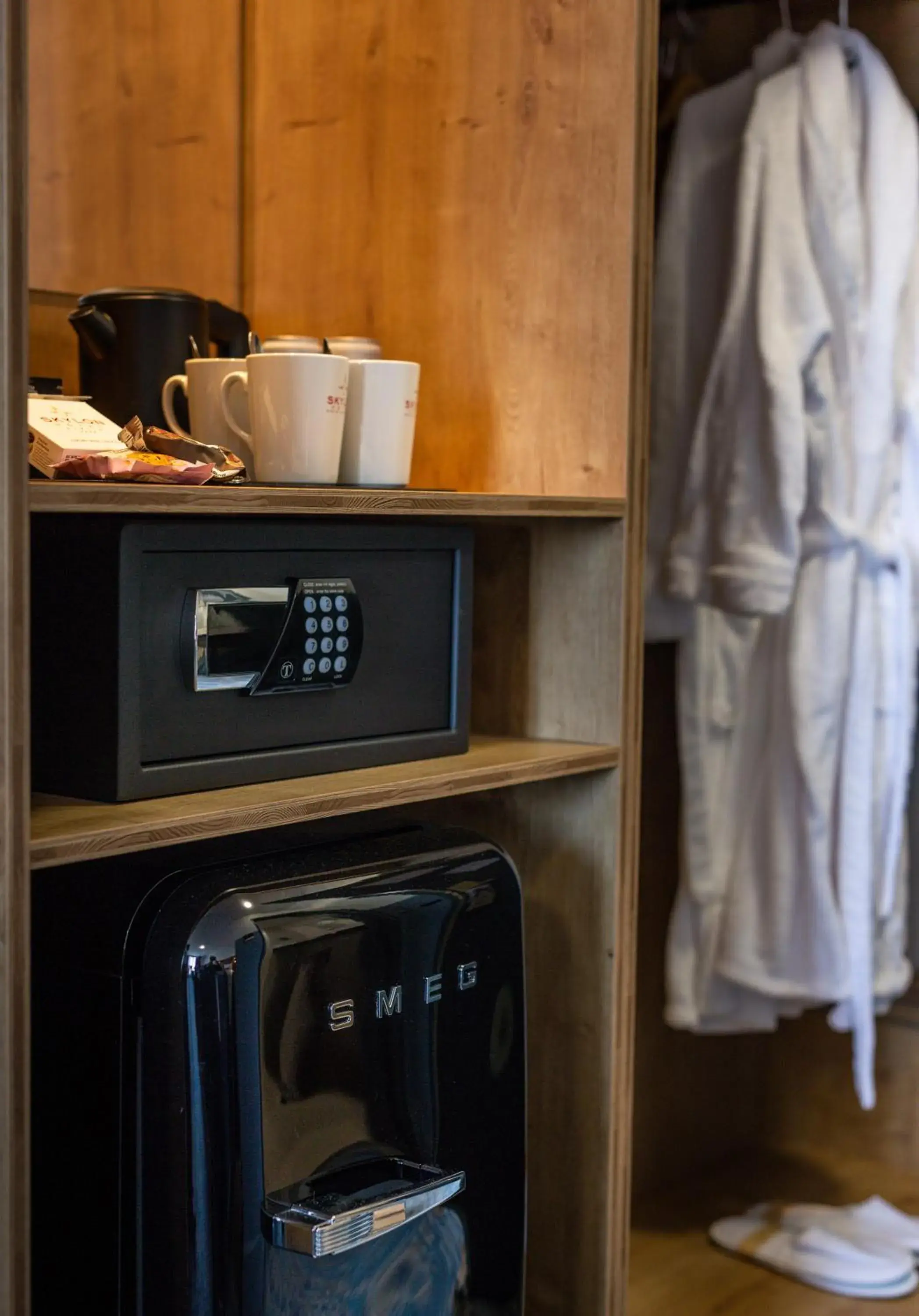 Coffee/tea facilities, Kitchen/Kitchenette in Dublin Skylon Hotel