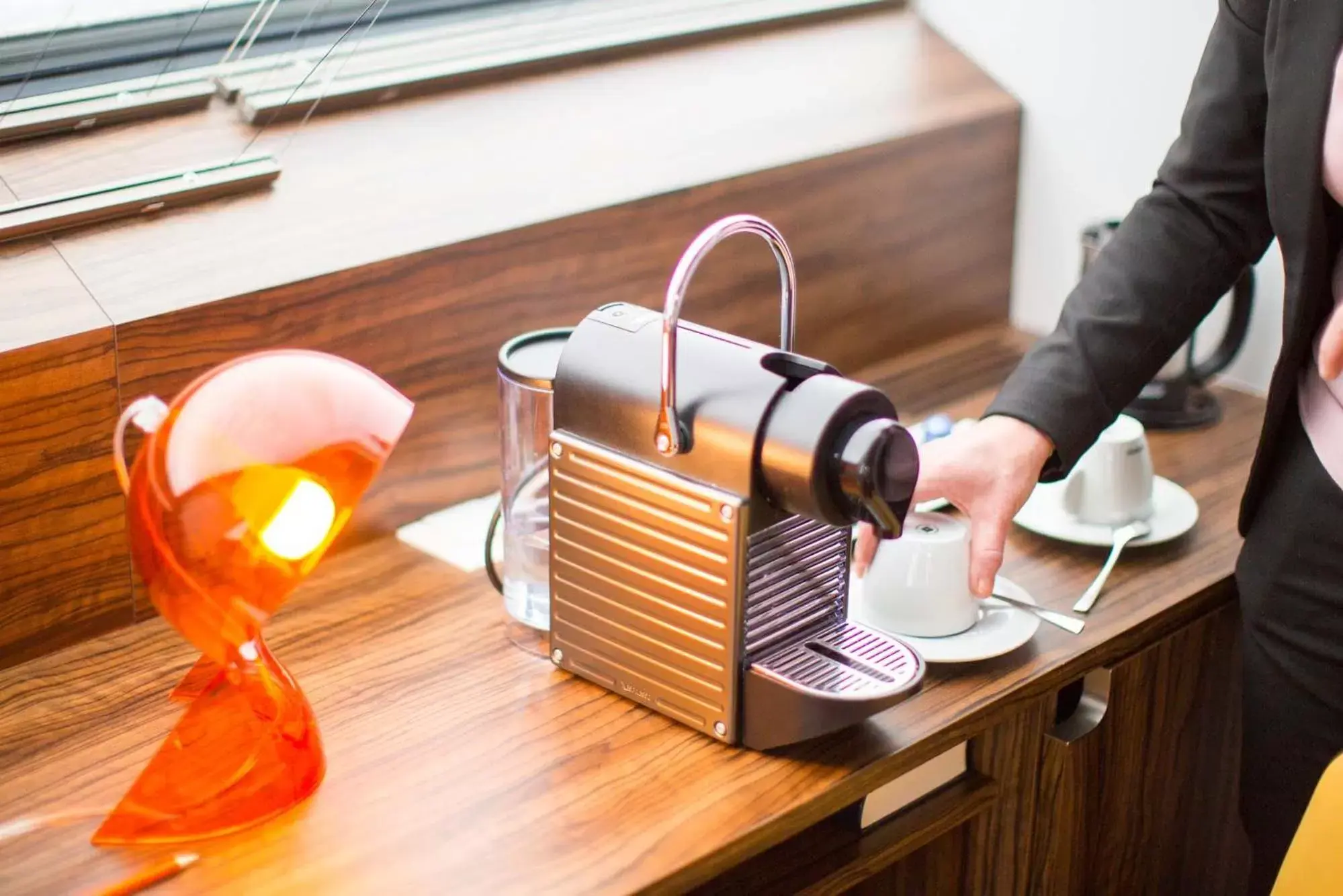 Coffee/tea facilities in Simm's Hotel