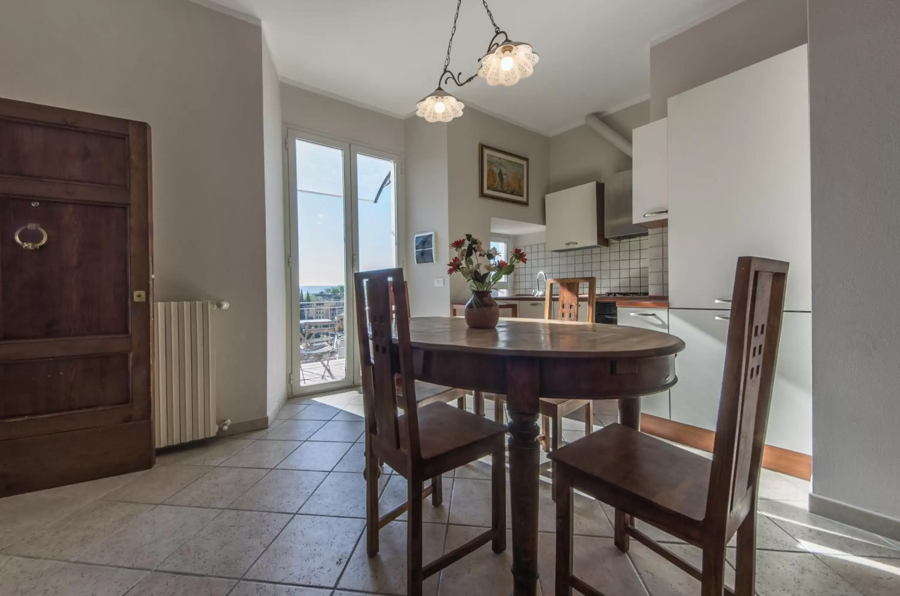 Kitchen or kitchenette, Dining Area in I Terzi Di Siena - Rooms Only