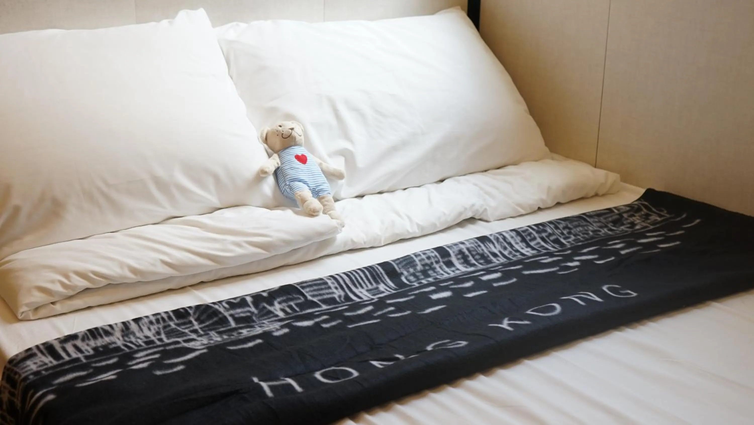 Bed in Homy Inn North Point