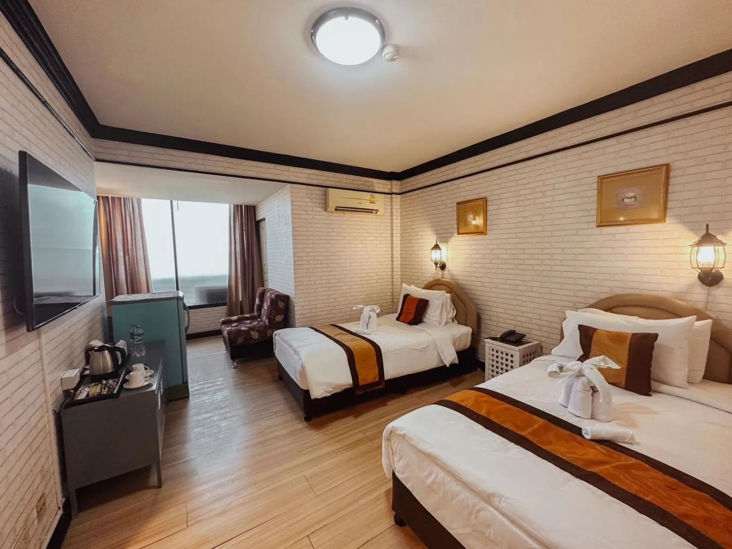 Bed in Hotel De Khuvieng