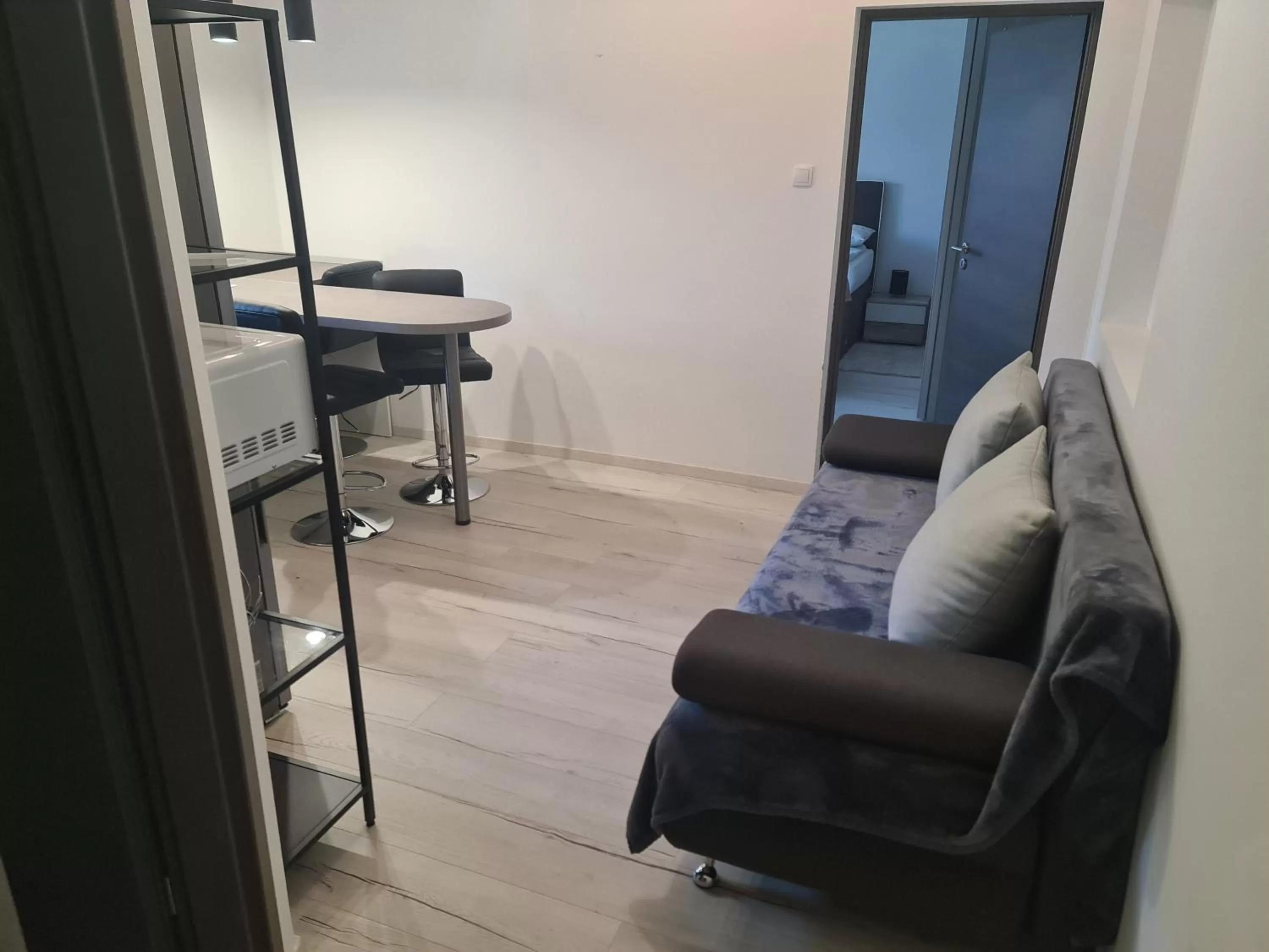 KE-TO Zagreb Airport Rooms