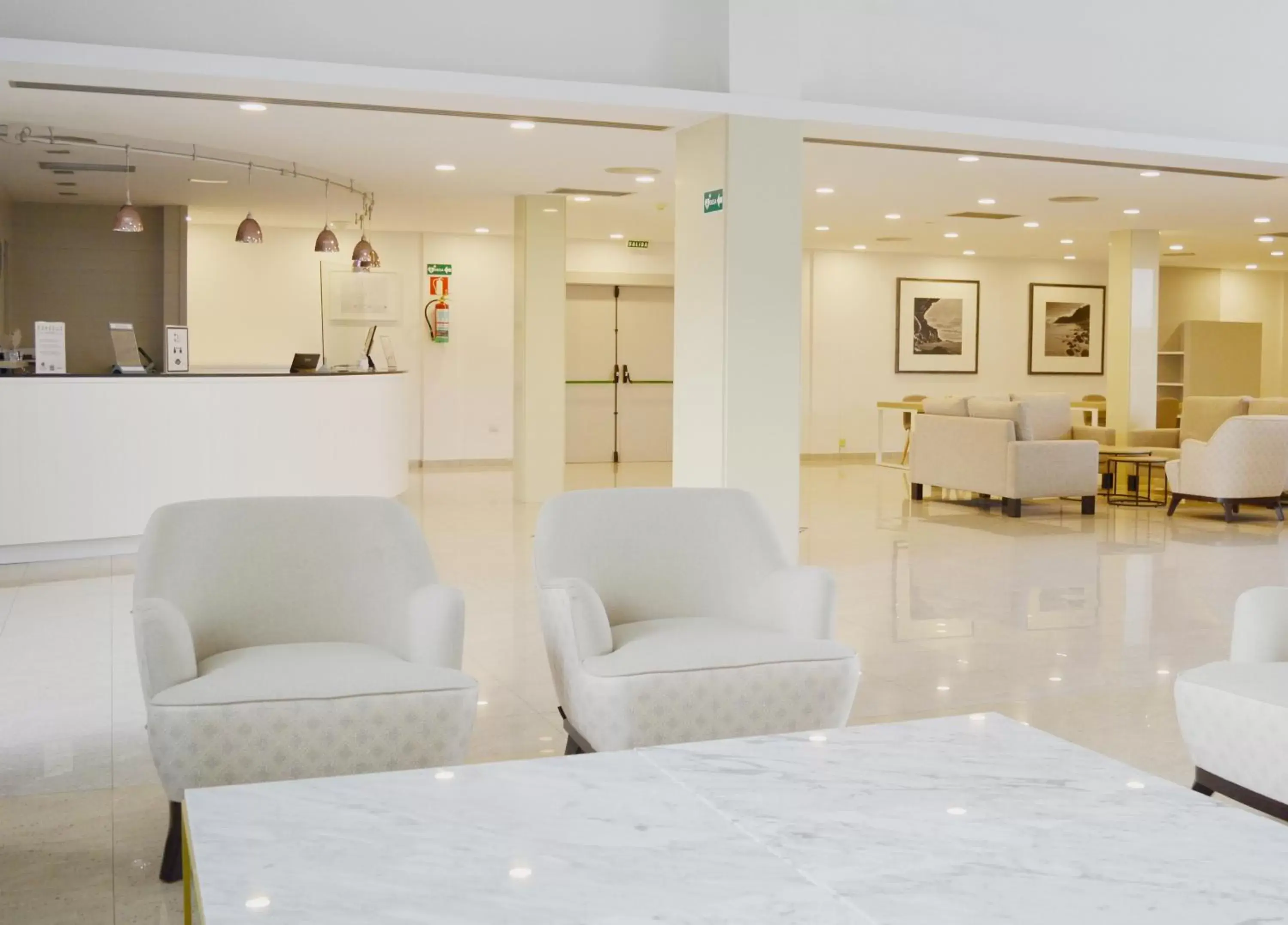 Lobby or reception in Hotel Floresta Lobby or reception in Hotel Floresta