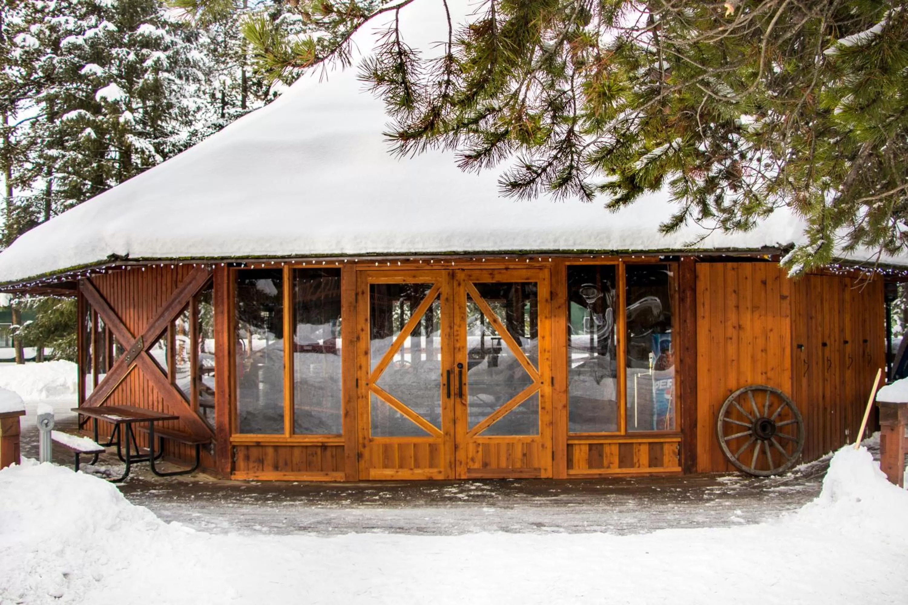 Restaurant/places to eat in Lake Louise Inn