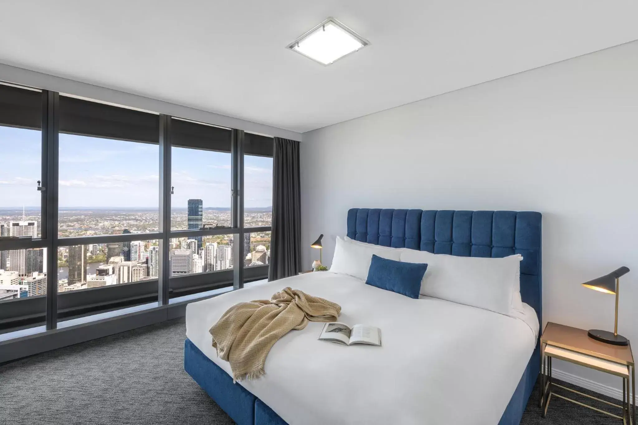 Bed in Meriton Suites Herschel Street, Brisbane